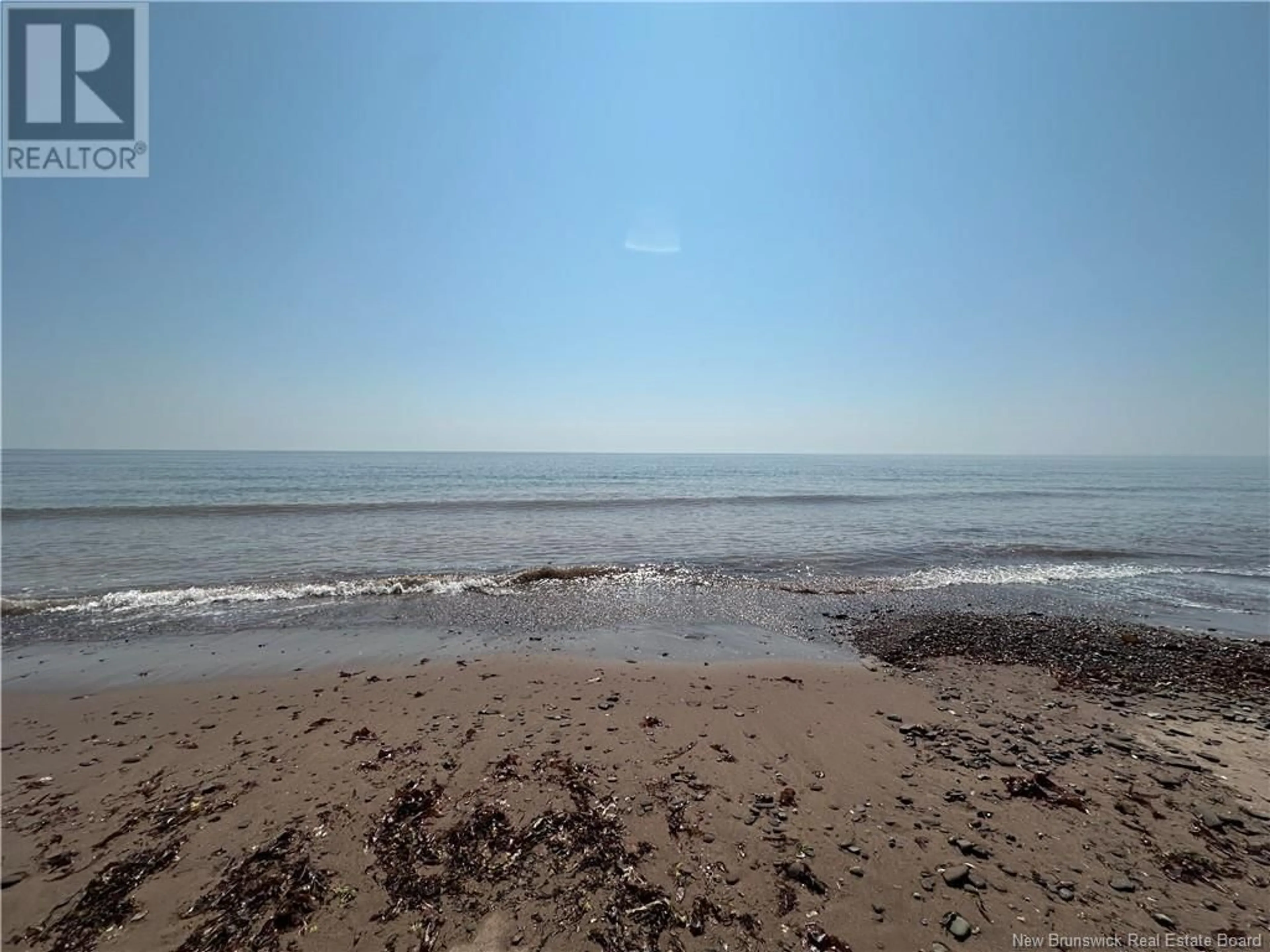Blurry image for 56 RUE DE LA PLAGE, Cap-Bateau New Brunswick E8T3C7