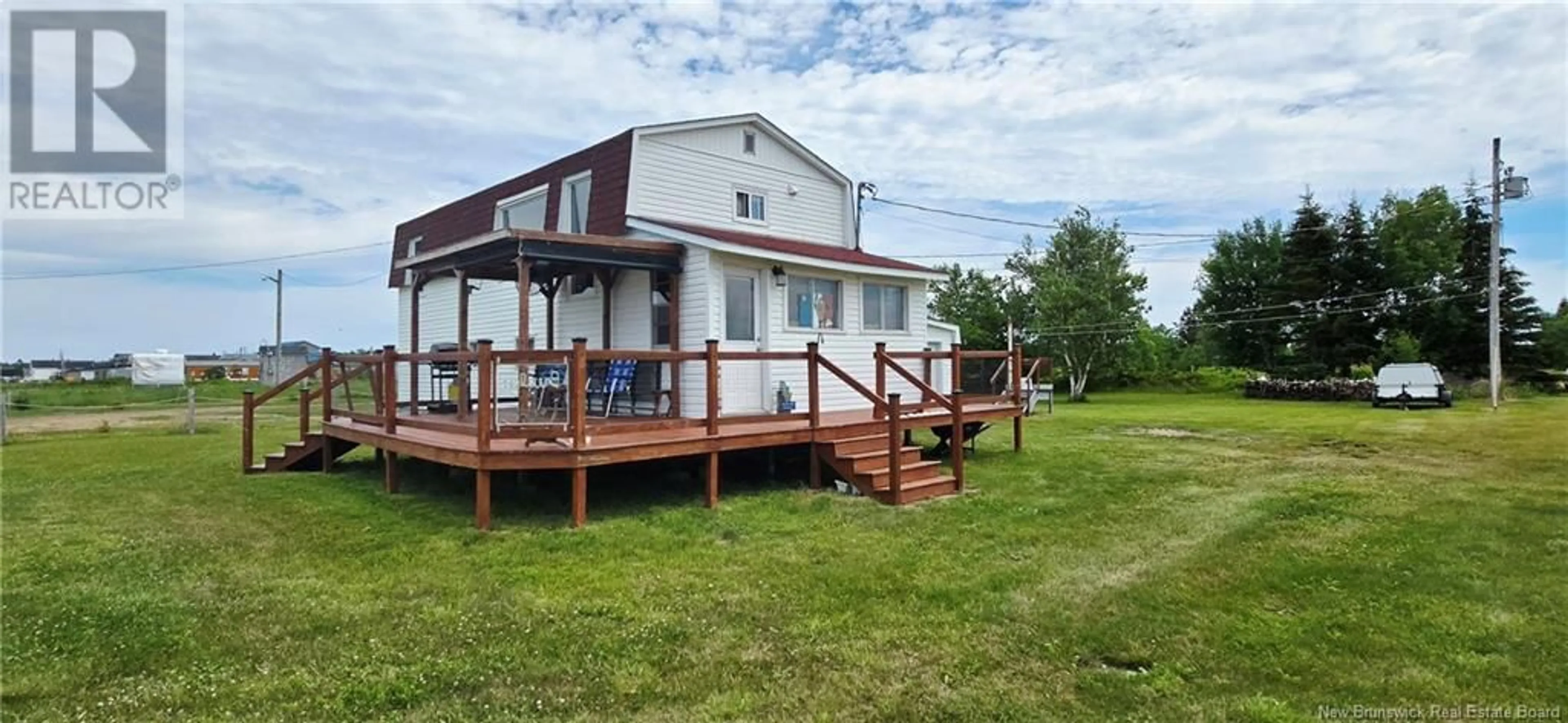 Patio, water/lake/river/ocean view for 229 DU PARC, Val-Comeau New Brunswick E1X4B6