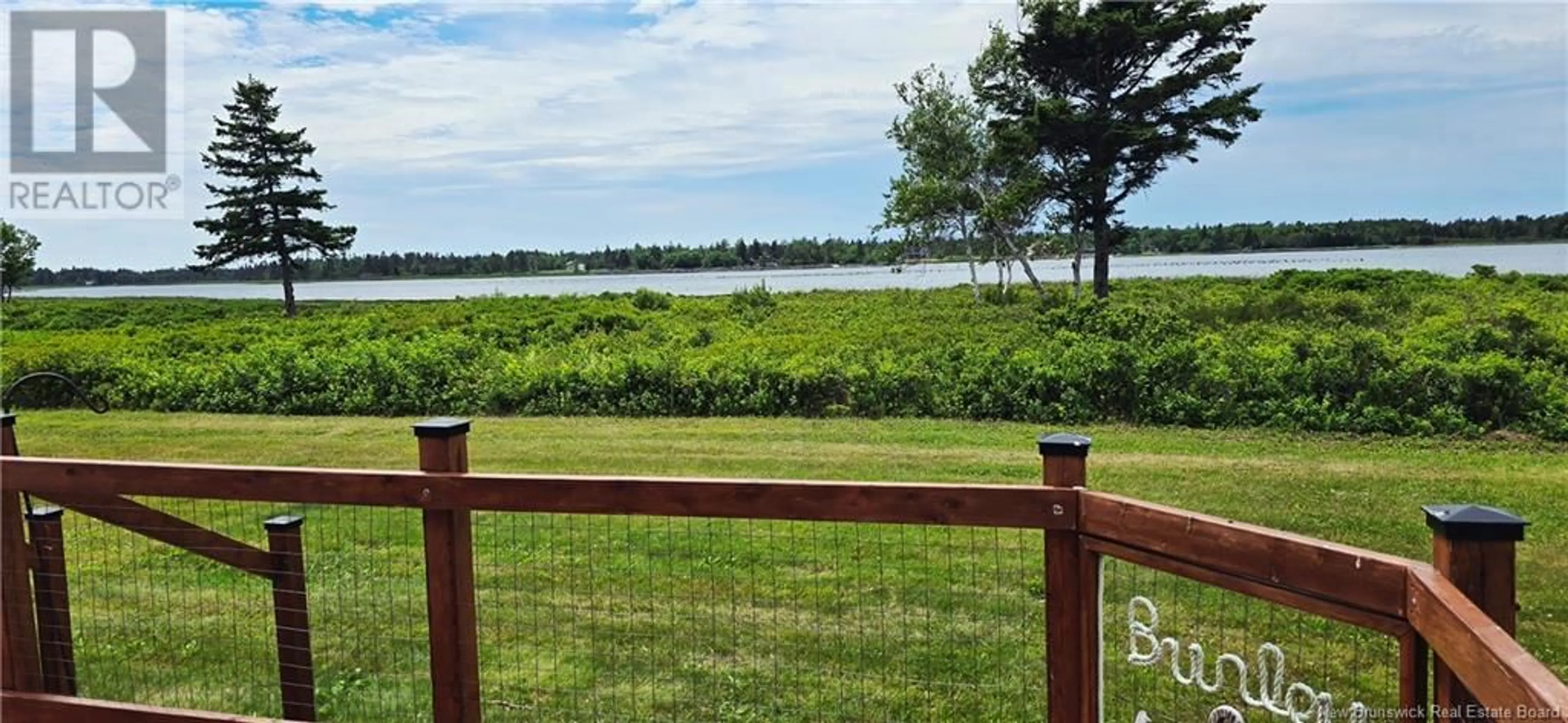 Patio, water/lake/river/ocean view for 229 DU PARC, Val-Comeau New Brunswick E1X4B6