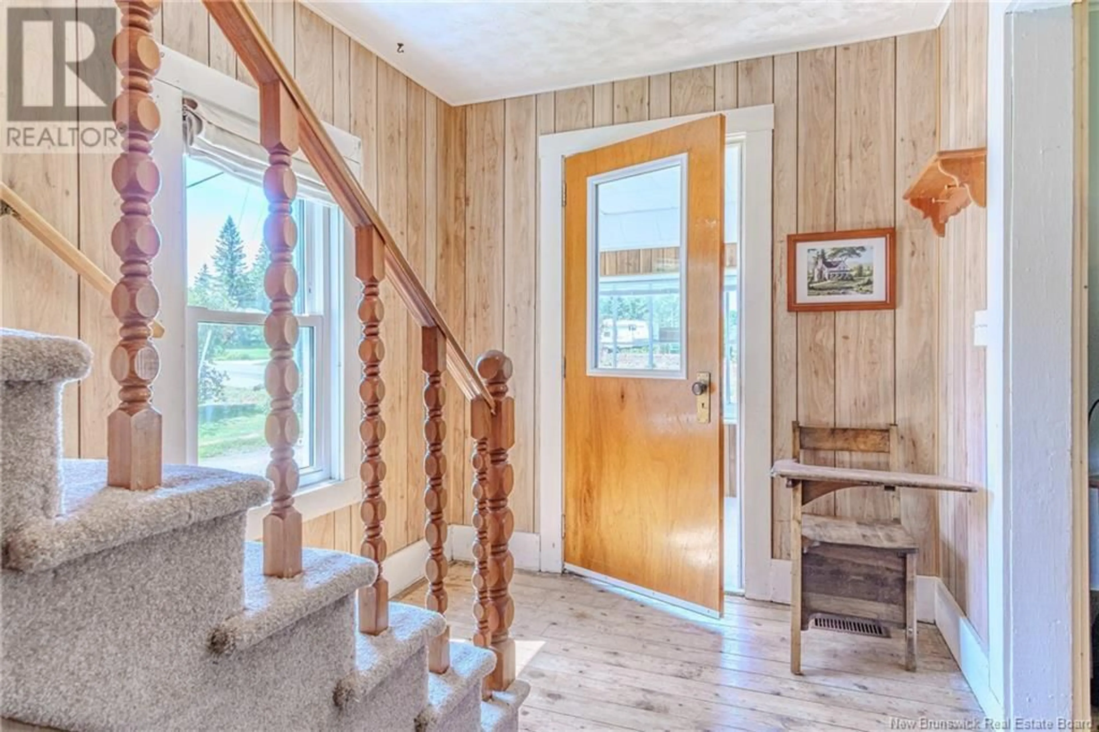 Indoor entryway for 62 ROUTE 124, Norton New Brunswick E5T4Z1