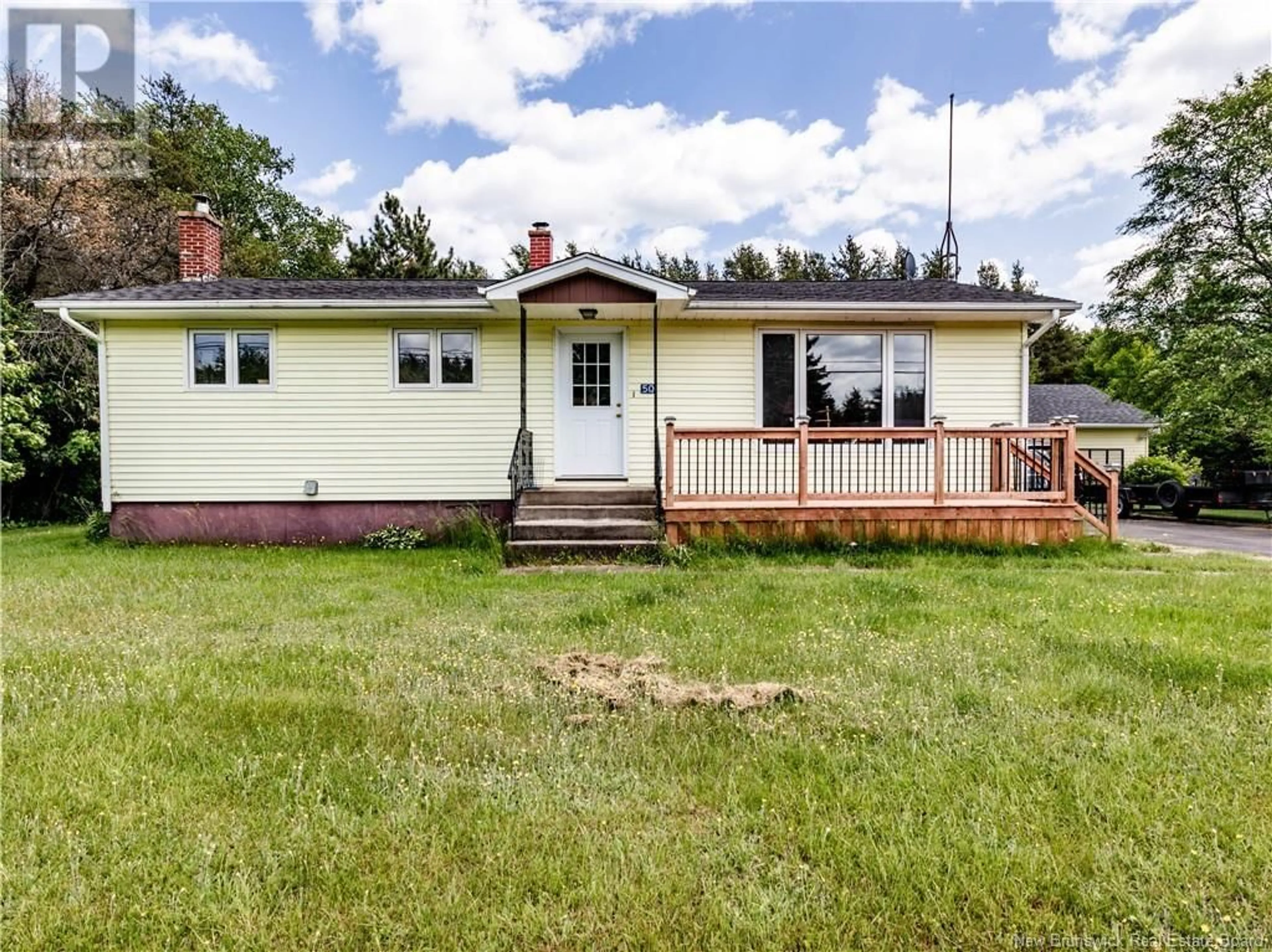 A pic from outside/outdoor area/front of a property/back of a property/a pic from drone, unknown for 50 POINTE DE L'EGLISE, Aldouane New Brunswick E4W5H2