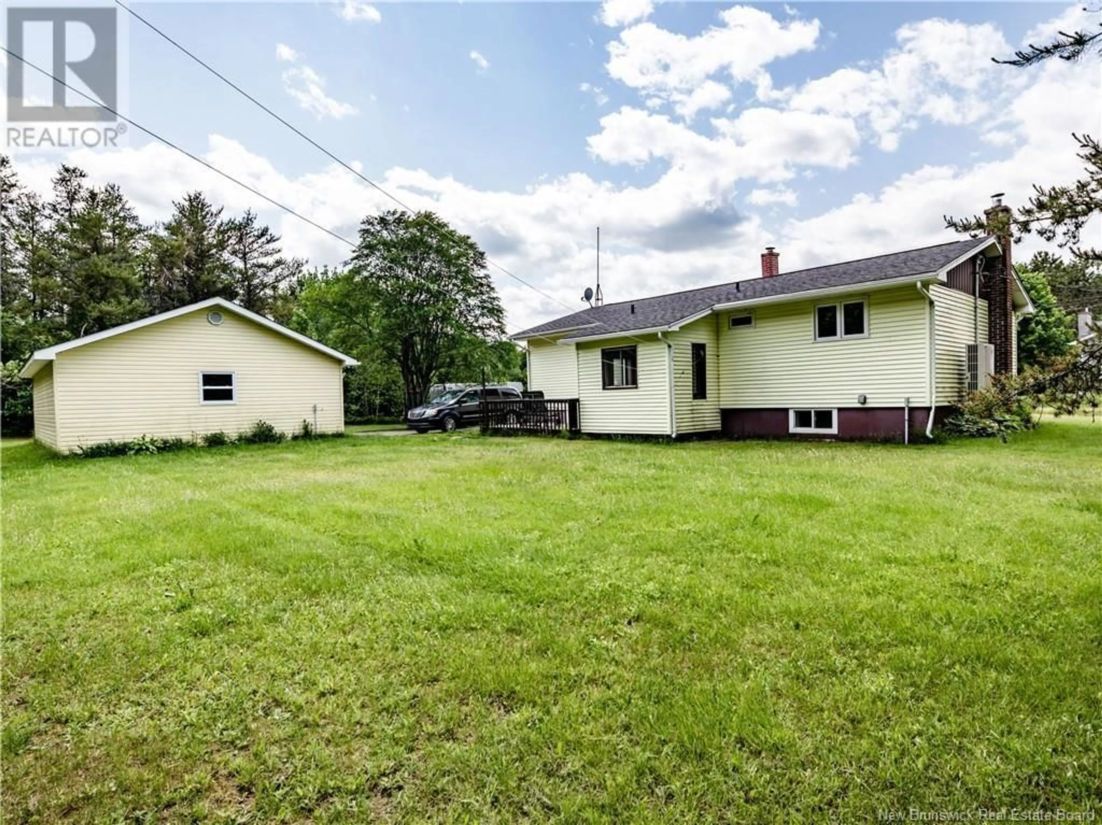 A pic from outside/outdoor area/front of a property/back of a property/a pic from drone, street for 50 POINTE DE L'EGLISE, Aldouane New Brunswick E4W5H2