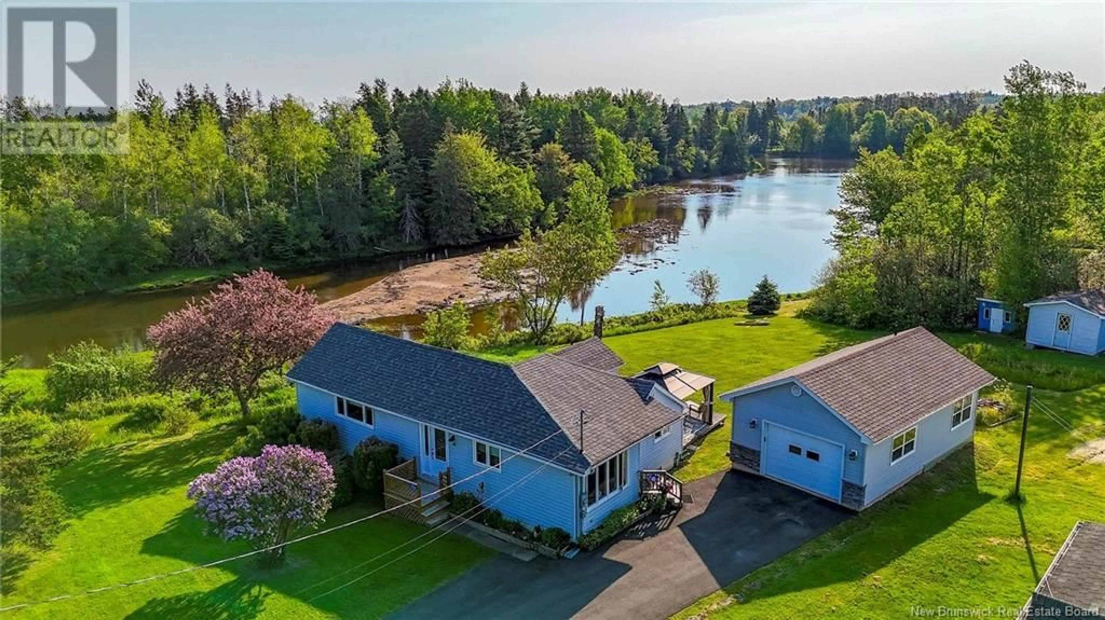 A pic from outside/outdoor area/front of a property/back of a property/a pic from drone, water/lake/river/ocean view for 106 CORNWALL ROAD, Shediac New Brunswick E4P1P3
