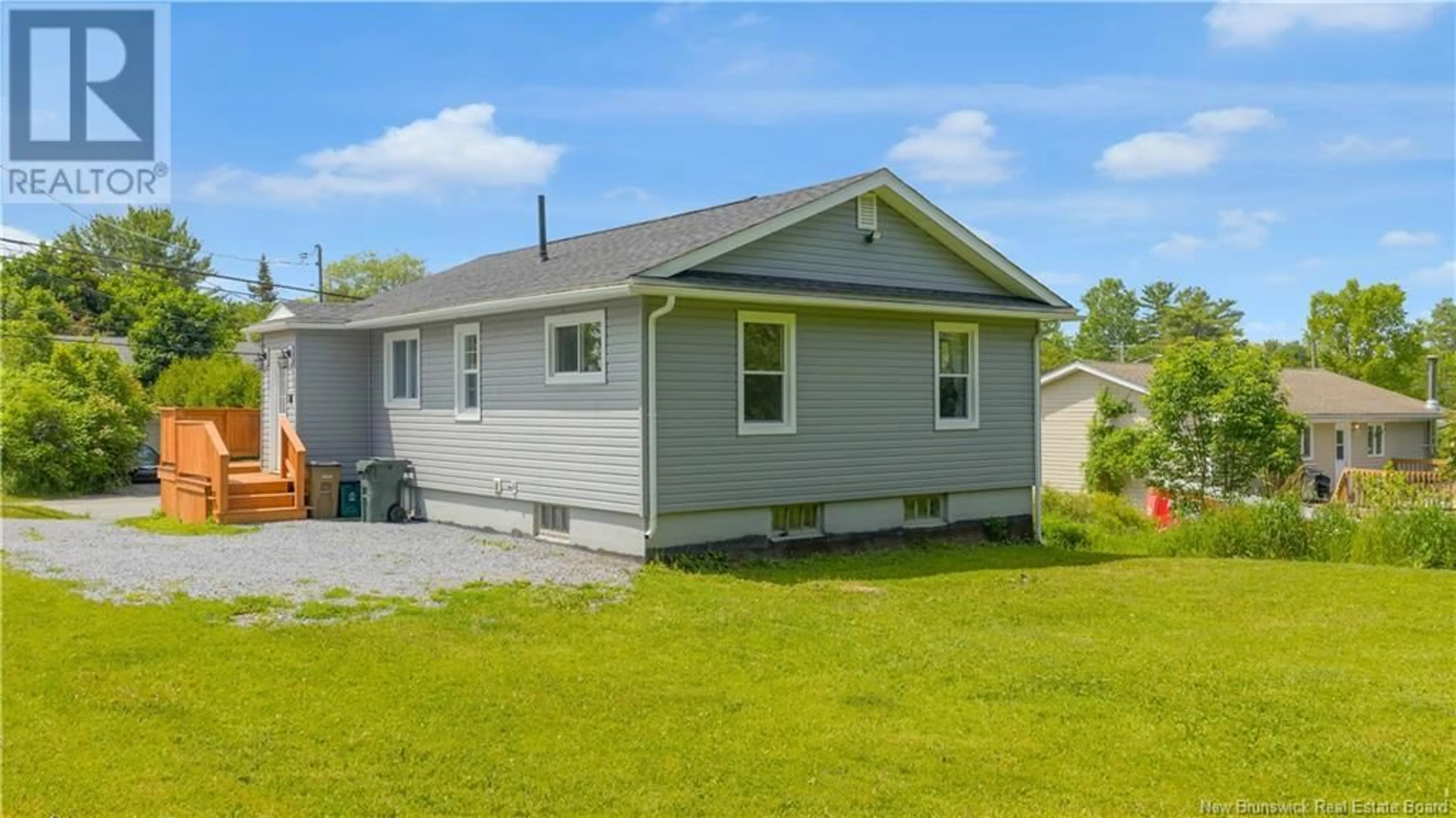 Home with vinyl exterior material, building for 3200 WESTFIELD ROAD, Saint John New Brunswick E2M6V1