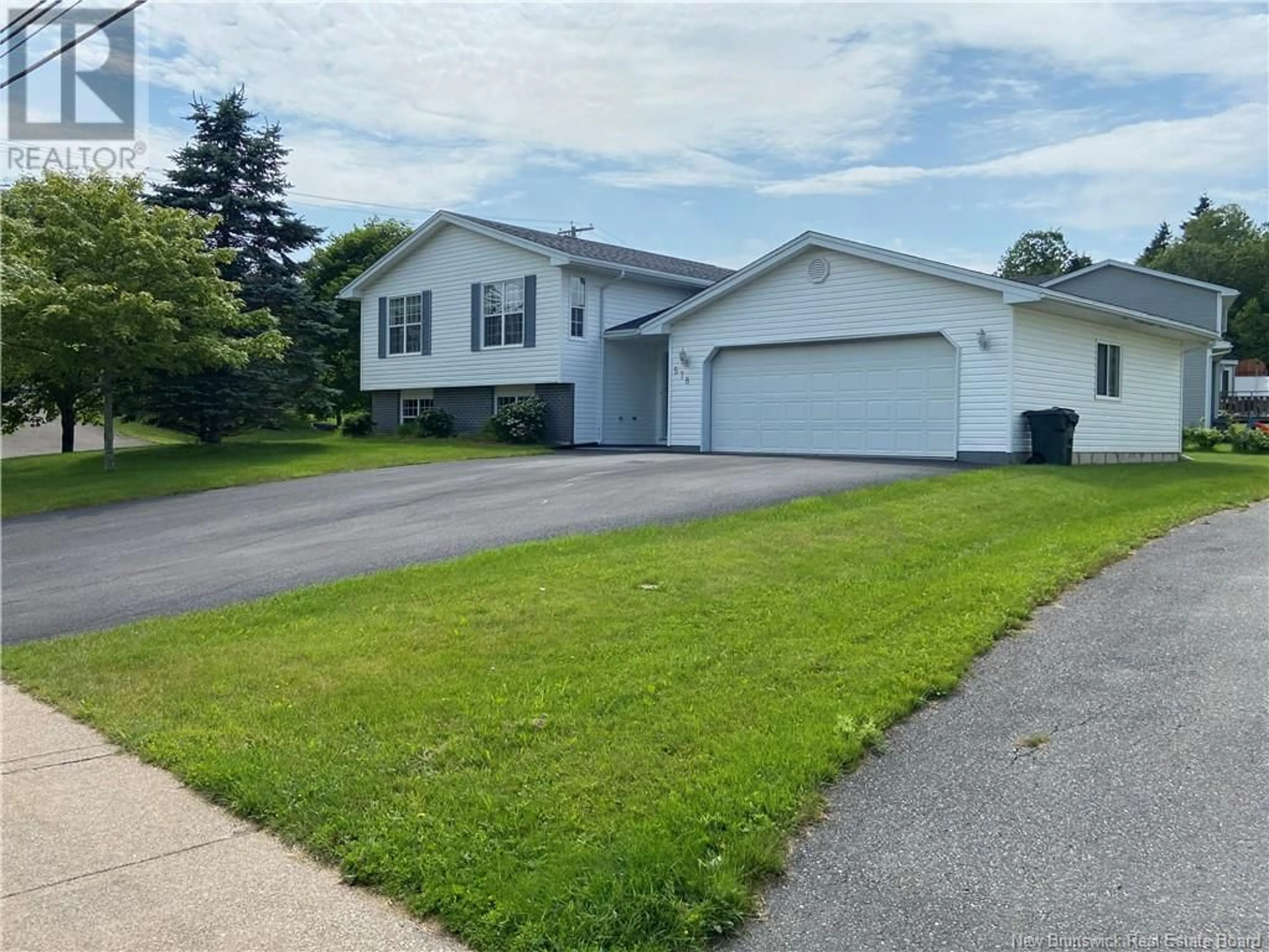 Home with vinyl exterior material, street for 578 WOODWARD AVENUE, Saint John New Brunswick E2K5M2