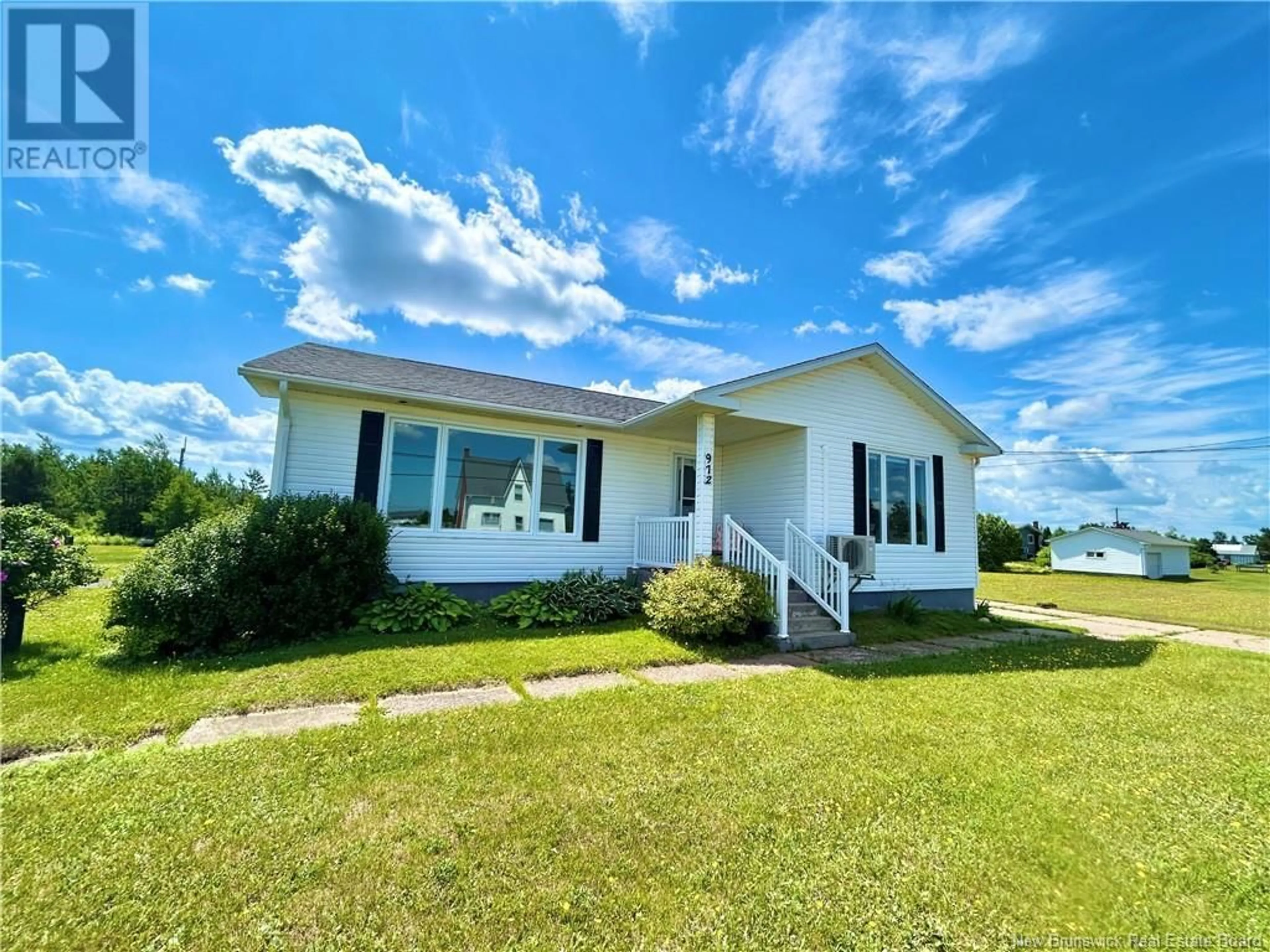 Home with vinyl exterior material, water/lake/river/ocean view for 972 113 ROUTE ROUTE, Inkerman New Brunswick E8P1E1