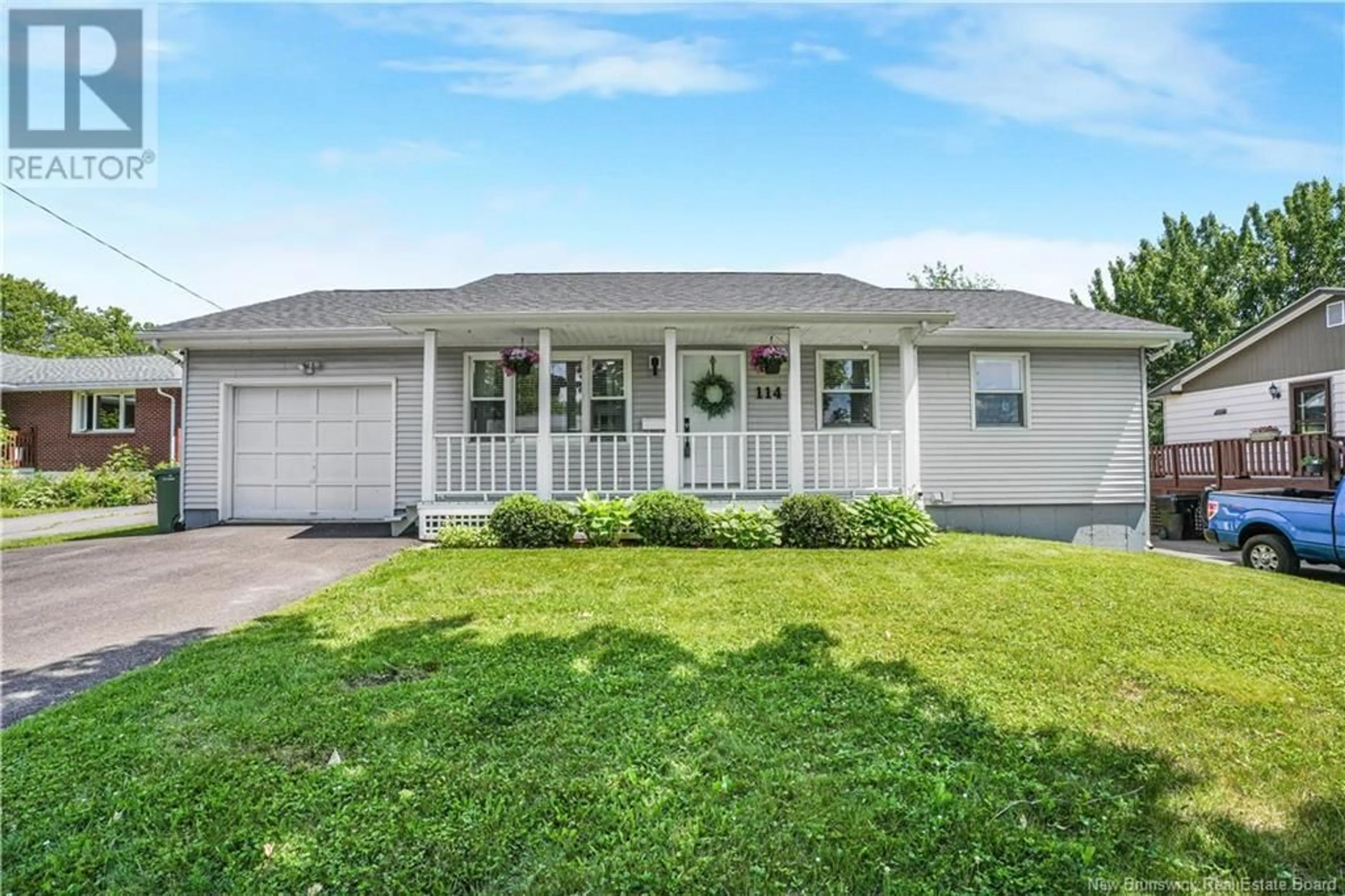 Home with vinyl exterior material, street for 114 MOSS AVENUE, Fredericton New Brunswick E3A2G1
