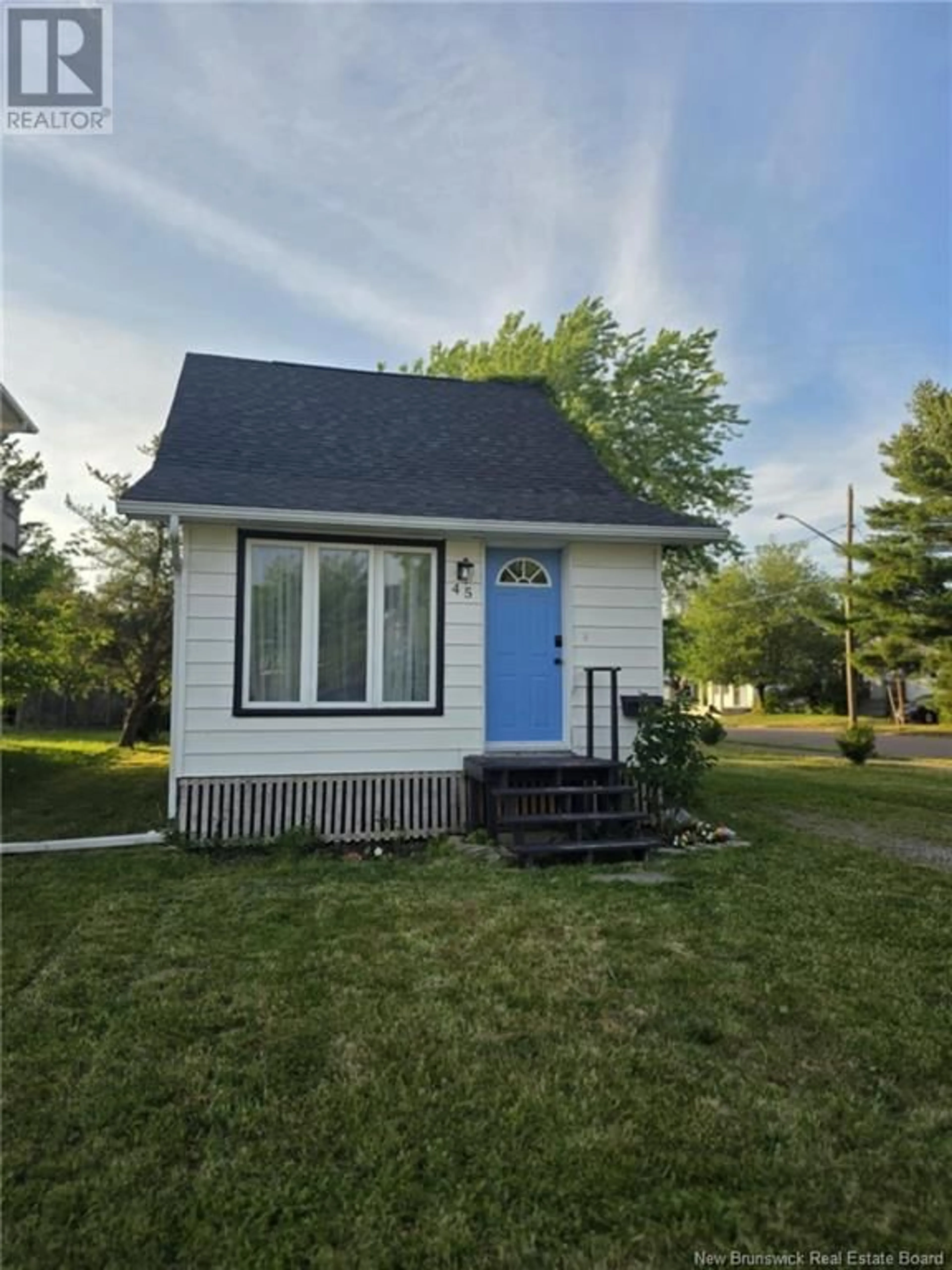 Home with vinyl exterior material, street for 45 CHAPMAN STREET, Moncton New Brunswick E1E1L1
