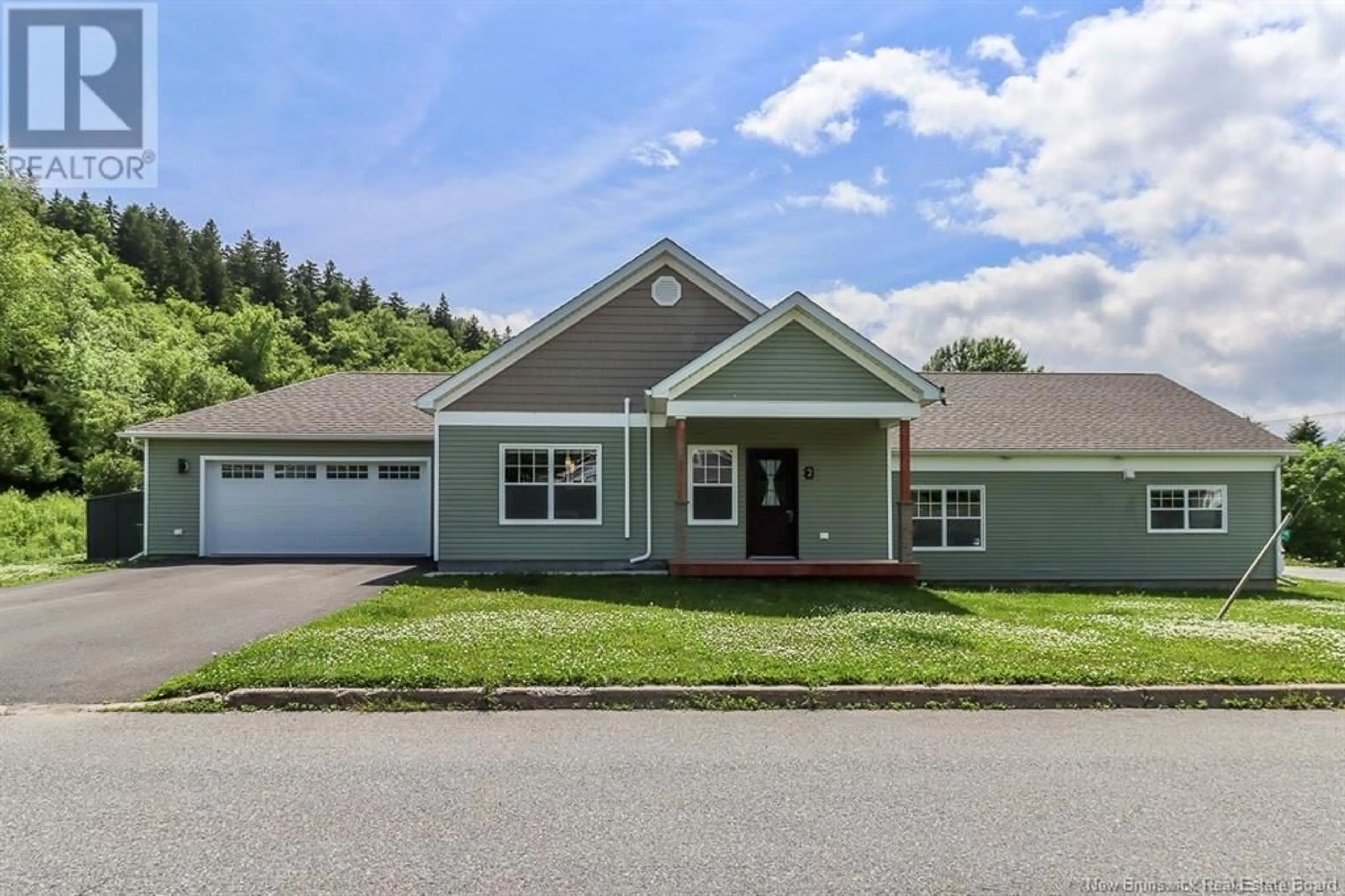 Home with vinyl exterior material, street for 974 KENNEBECASIS DRIVE, Saint John New Brunswick E2K5G5
