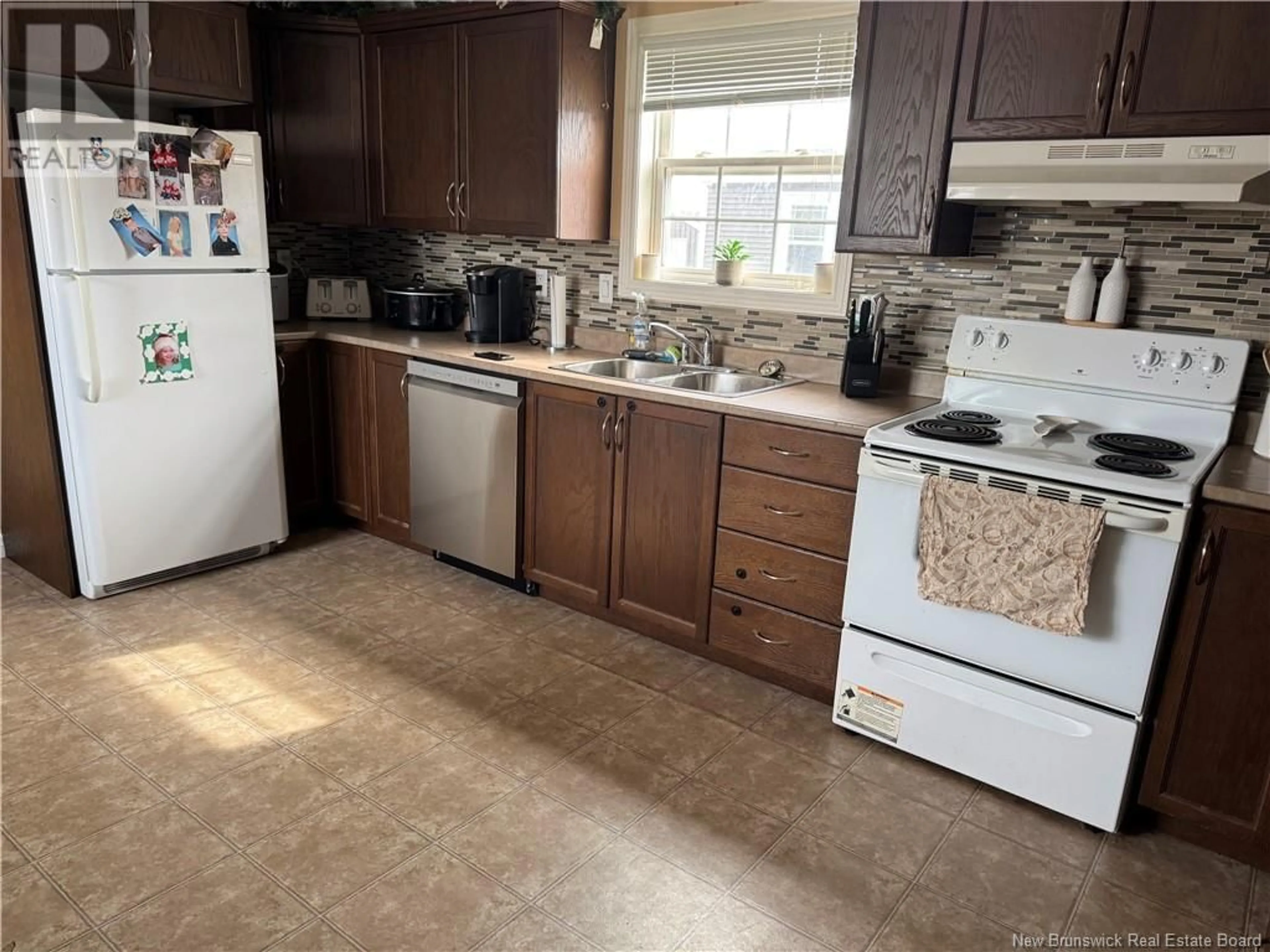 Standard kitchen, ceramic/tile floor for 39 CARR LANE, Jacksonville New Brunswick E7M0G2