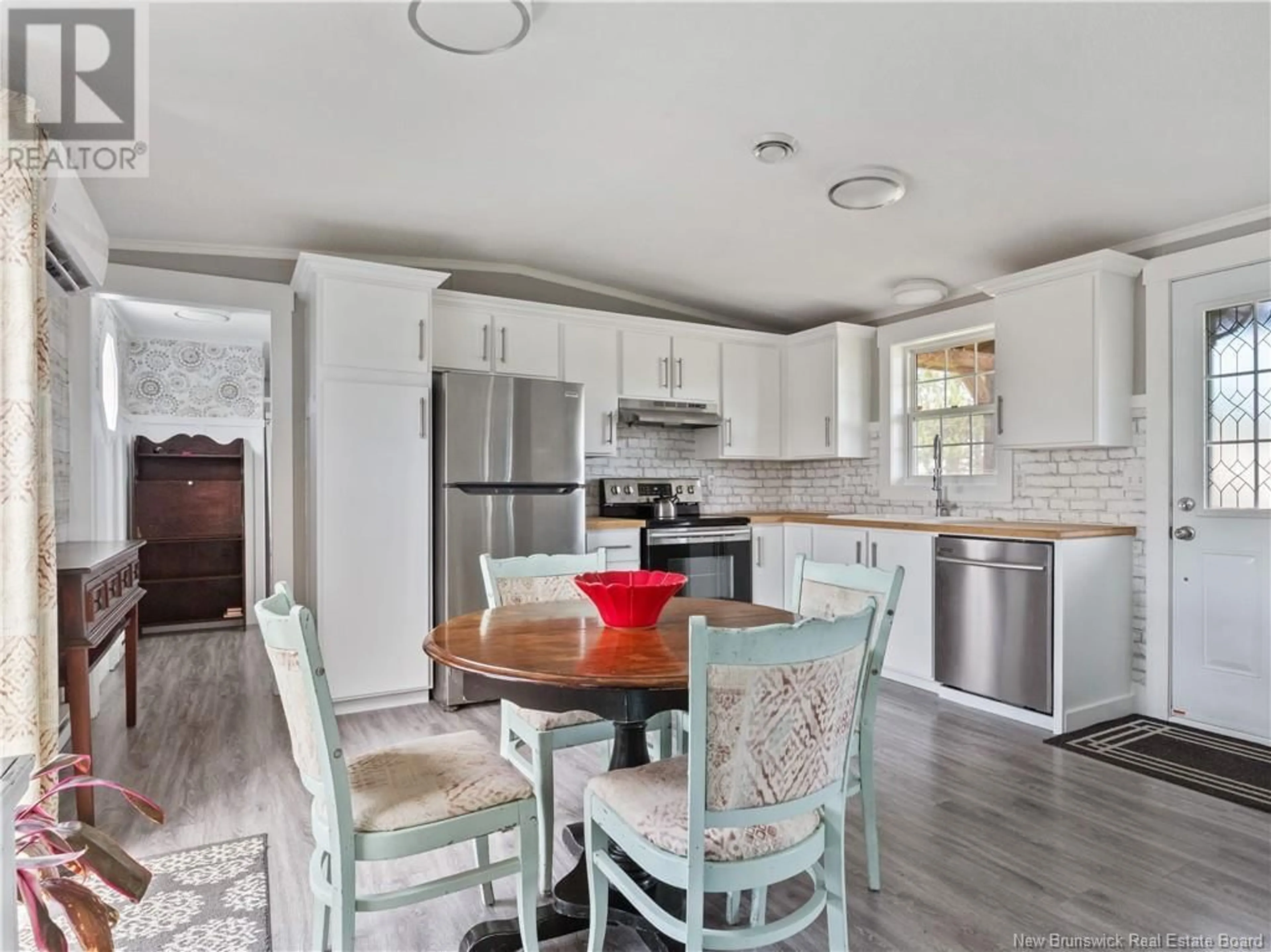 Open concept kitchen, unknown for 34 JOCELYN, Dieppe New Brunswick E1A7T9