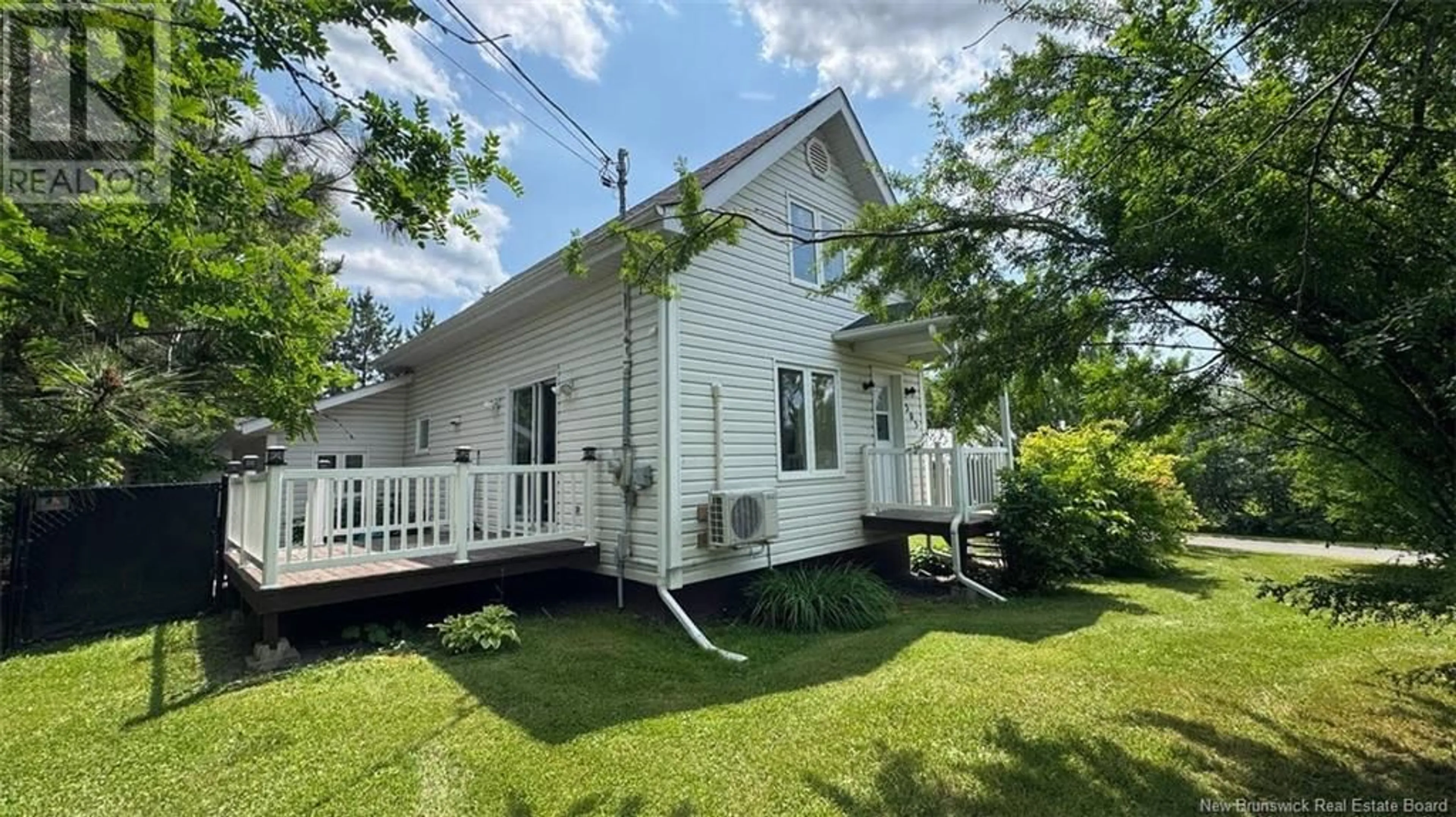 A pic from outside/outdoor area/front of a property/back of a property/a pic from drone, unknown for 305 ST-JEAN, Saint-Léonard New Brunswick E7E2C4