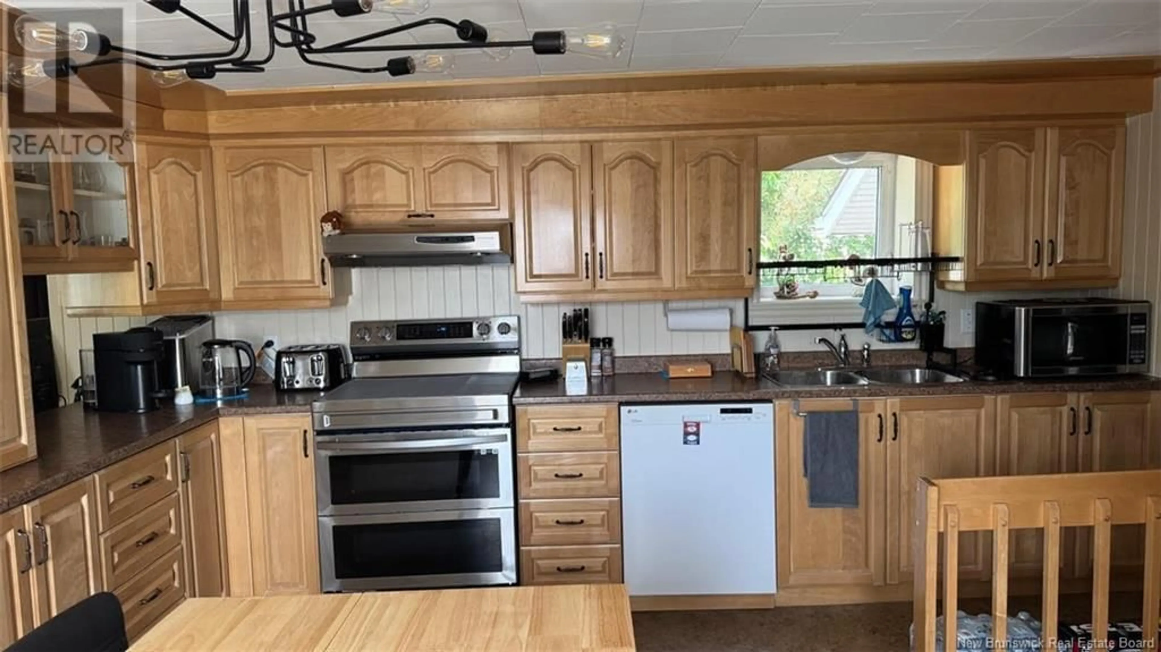 Standard kitchen, wood/laminate floor for 305 ST-JEAN, Saint-Léonard New Brunswick E7E2C4