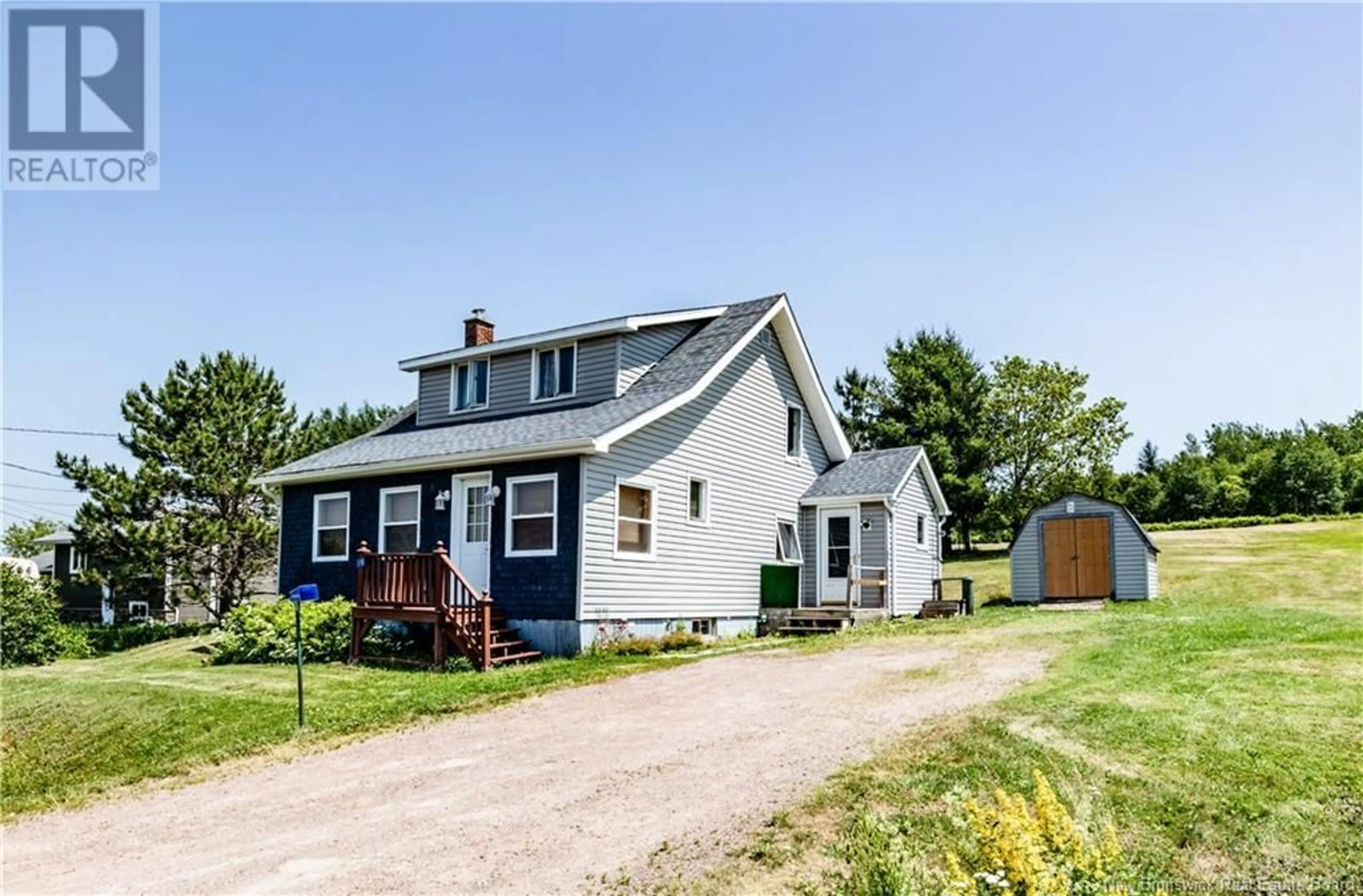 Home with vinyl exterior material, street for 19 ALPHEE, Memramcook New Brunswick E4K1C2