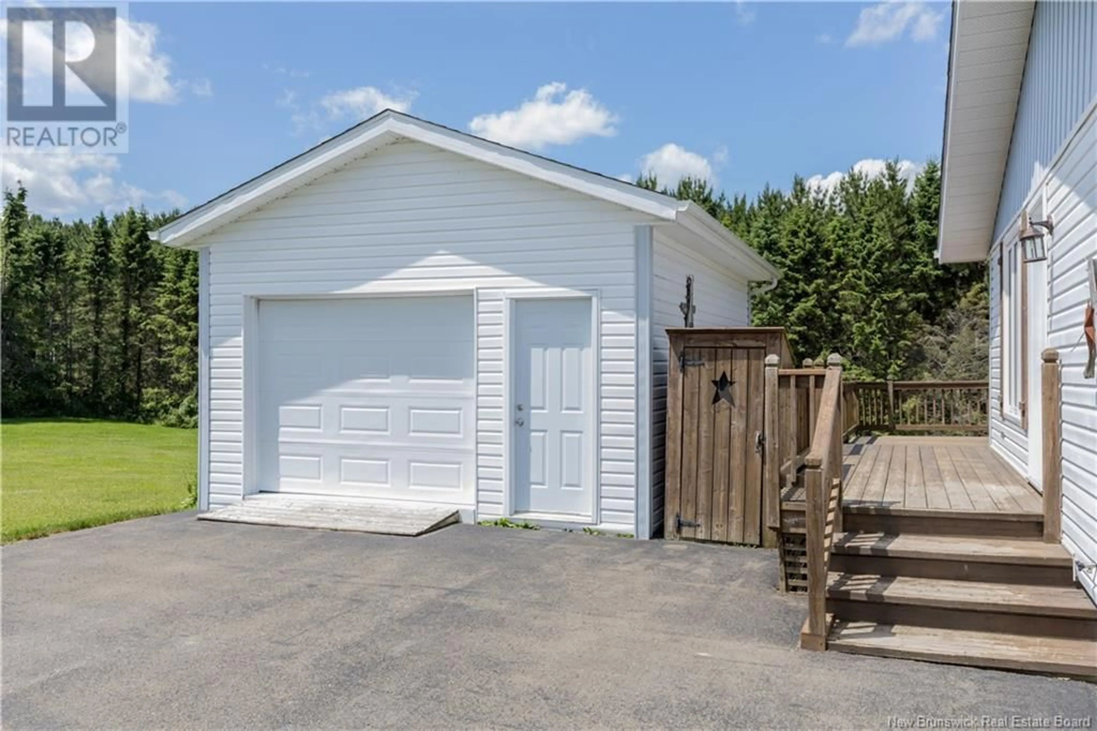 Shed for 14 RUE COTE, DSL de Drummond/DSL of Drummond New Brunswick E3Y1N2