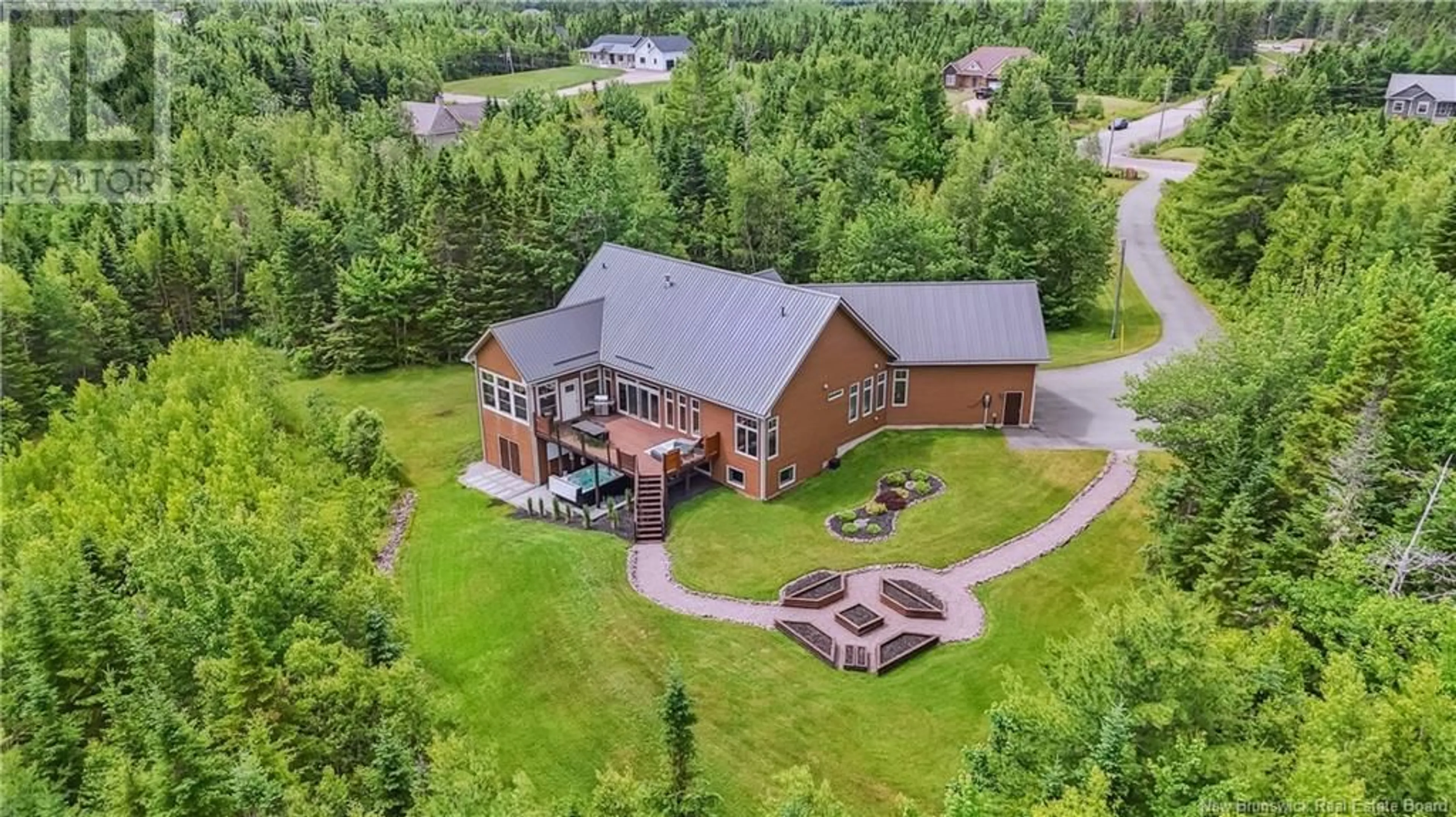 A pic from outside/outdoor area/front of a property/back of a property/a pic from drone, unknown for 200 DU PORTAGE, Memramcook New Brunswick E4K3Y3