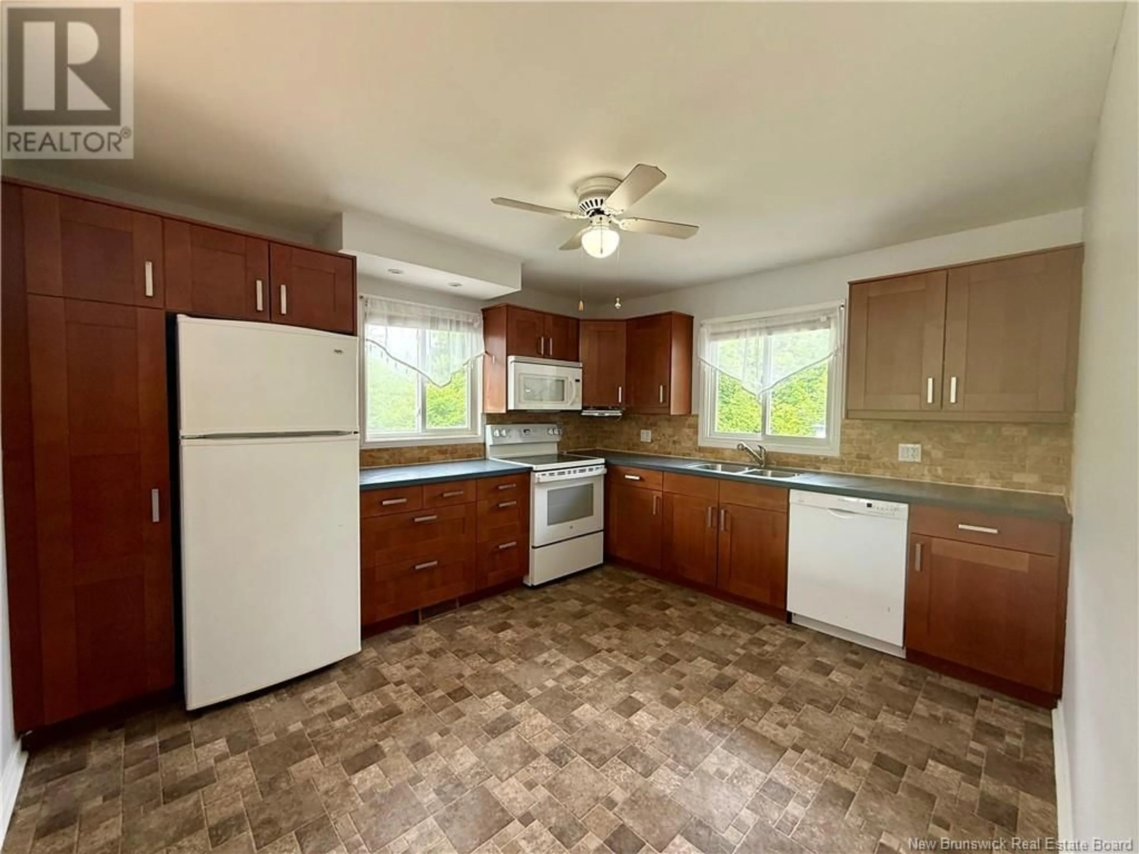 Standard kitchen, unknown for 10 MARVEN STREET, Miramichi New Brunswick E1N1W9