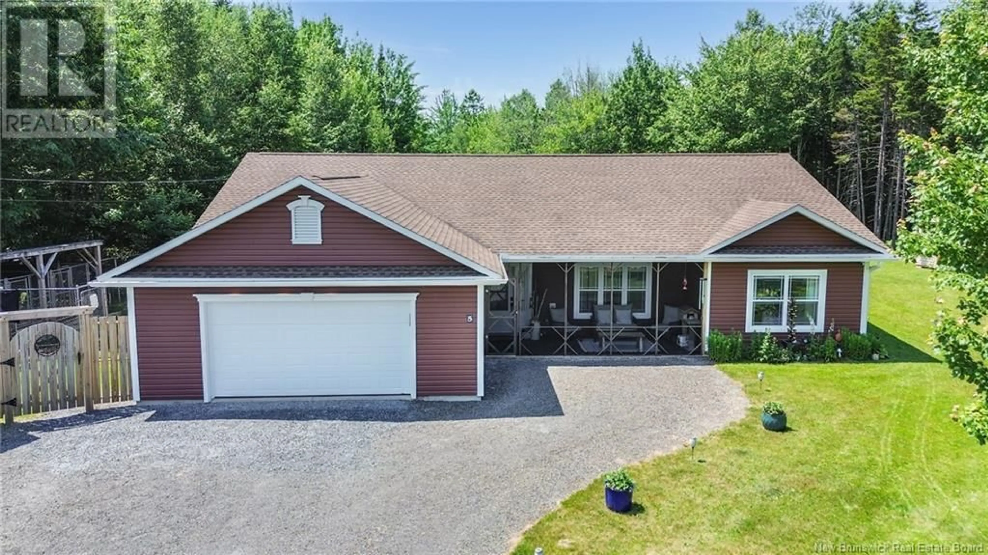 A pic from outside/outdoor area/front of a property/back of a property/a pic from drone, unknown for 5 MORRELM DRIVE, Burton New Brunswick E2V0K1