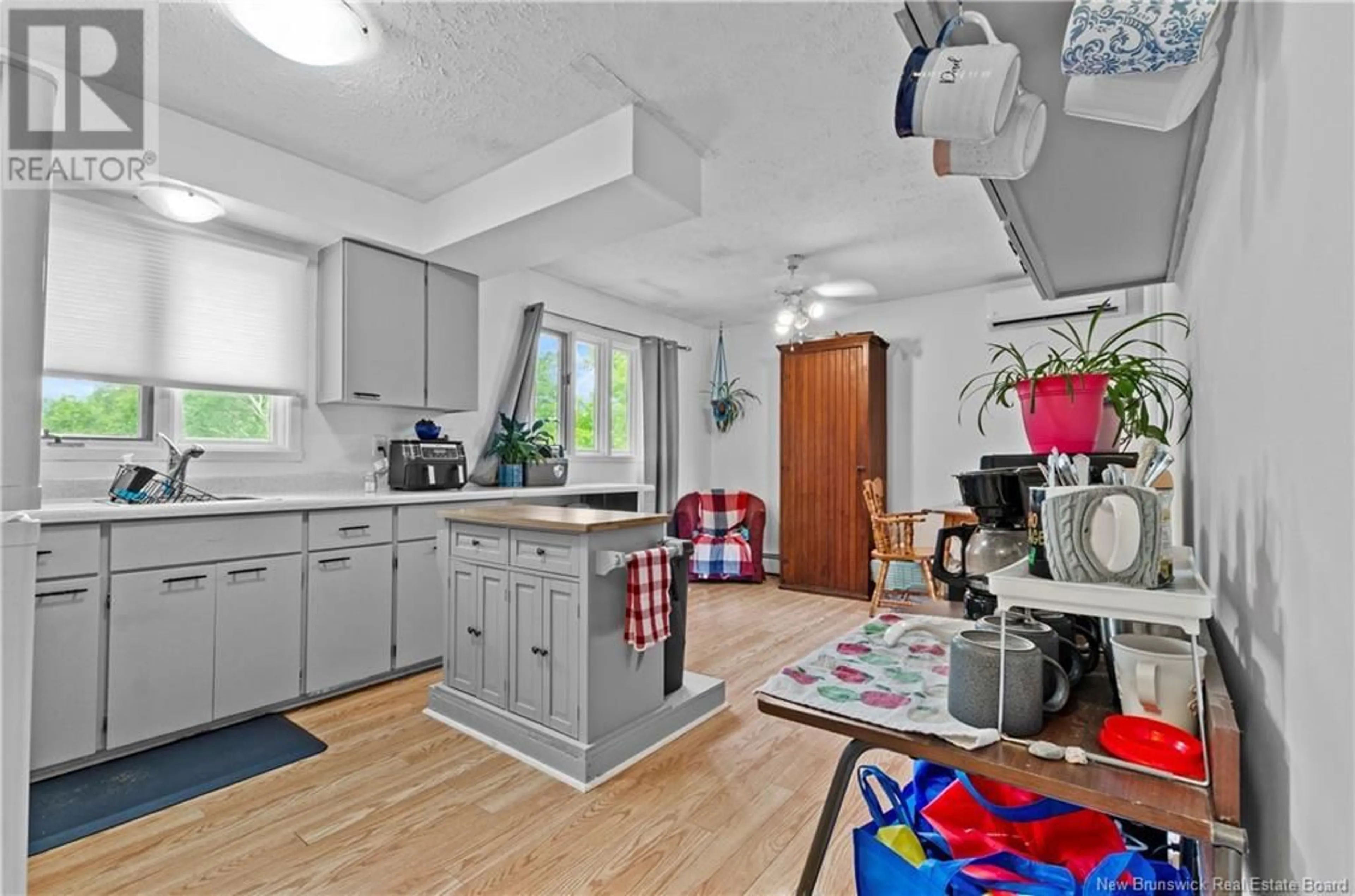 Standard kitchen, unknown for 302 HIGHLAND AVENUE, Fredericton New Brunswick E3A2S7