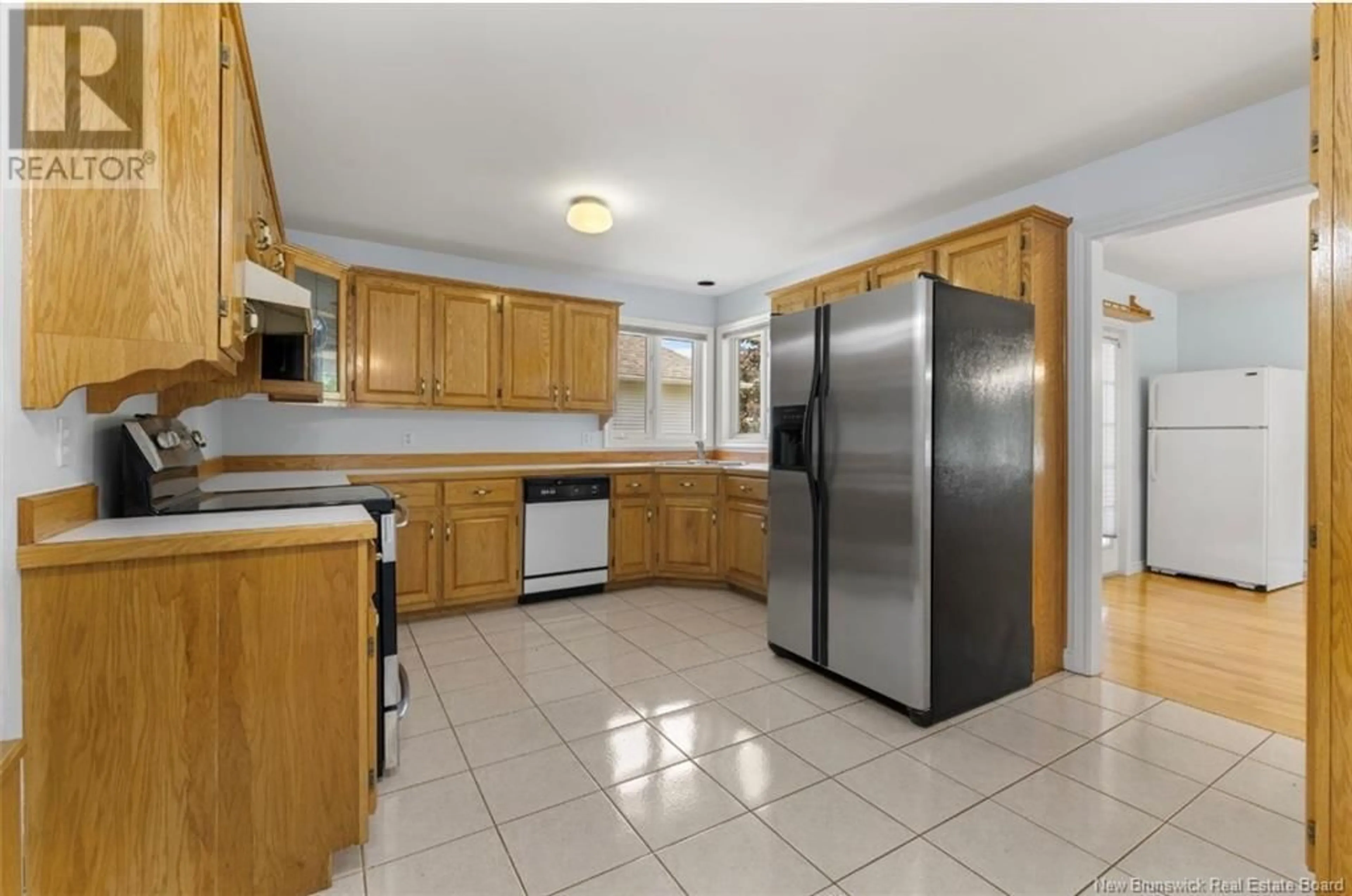 Standard kitchen, ceramic/tile floor for 181 WHITE OAK TERRACE, Moncton New Brunswick E1G2G2