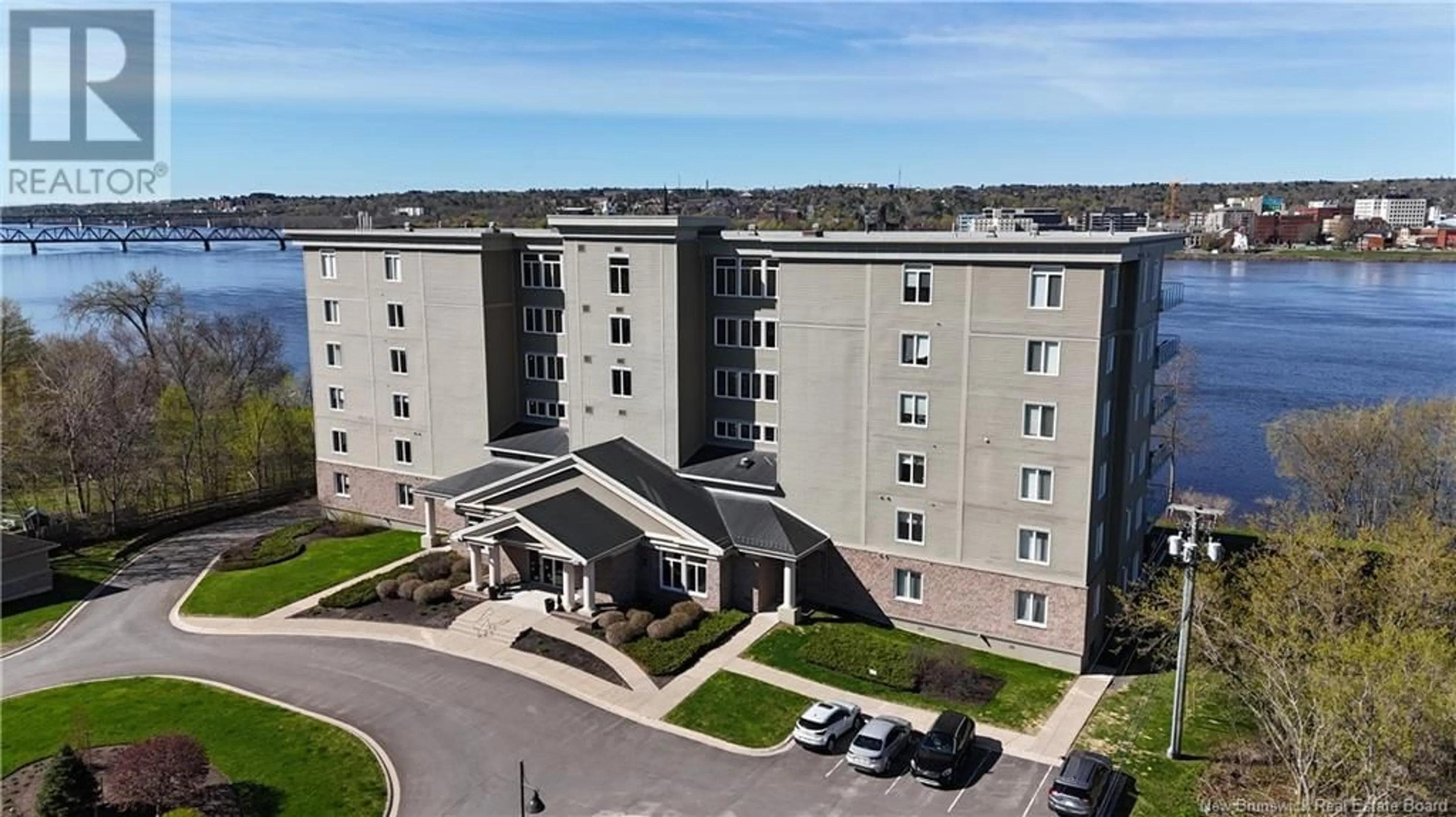 A pic from outside/outdoor area/front of a property/back of a property/a pic from drone, building for 104 - 1 SOUTHVIEW LANE, Fredericton New Brunswick E3A5V3