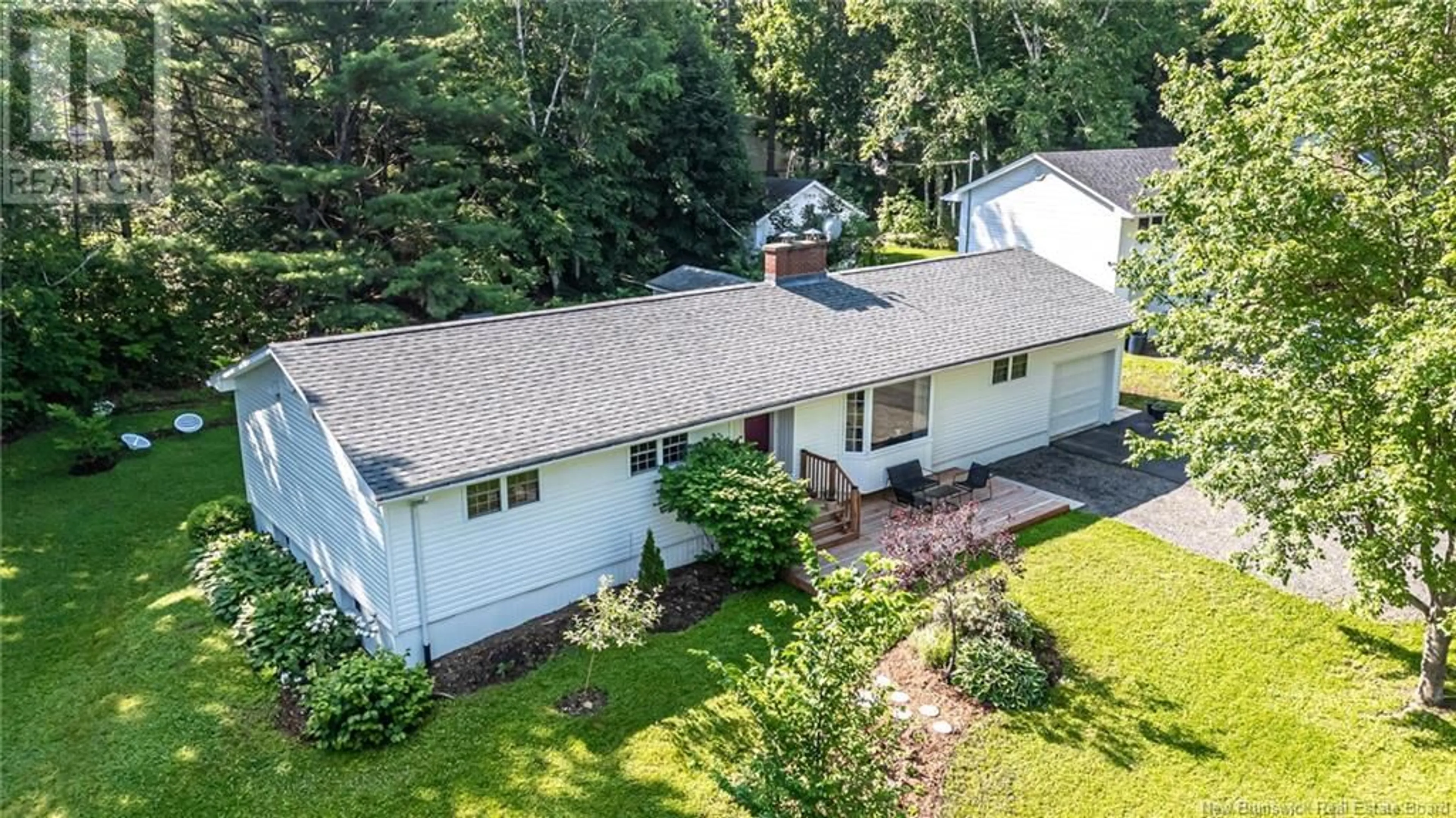 A pic from outside/outdoor area/front of a property/back of a property/a pic from drone, street for 139 PEMBROKE CRESCENT, Fredericton New Brunswick E3B2V1