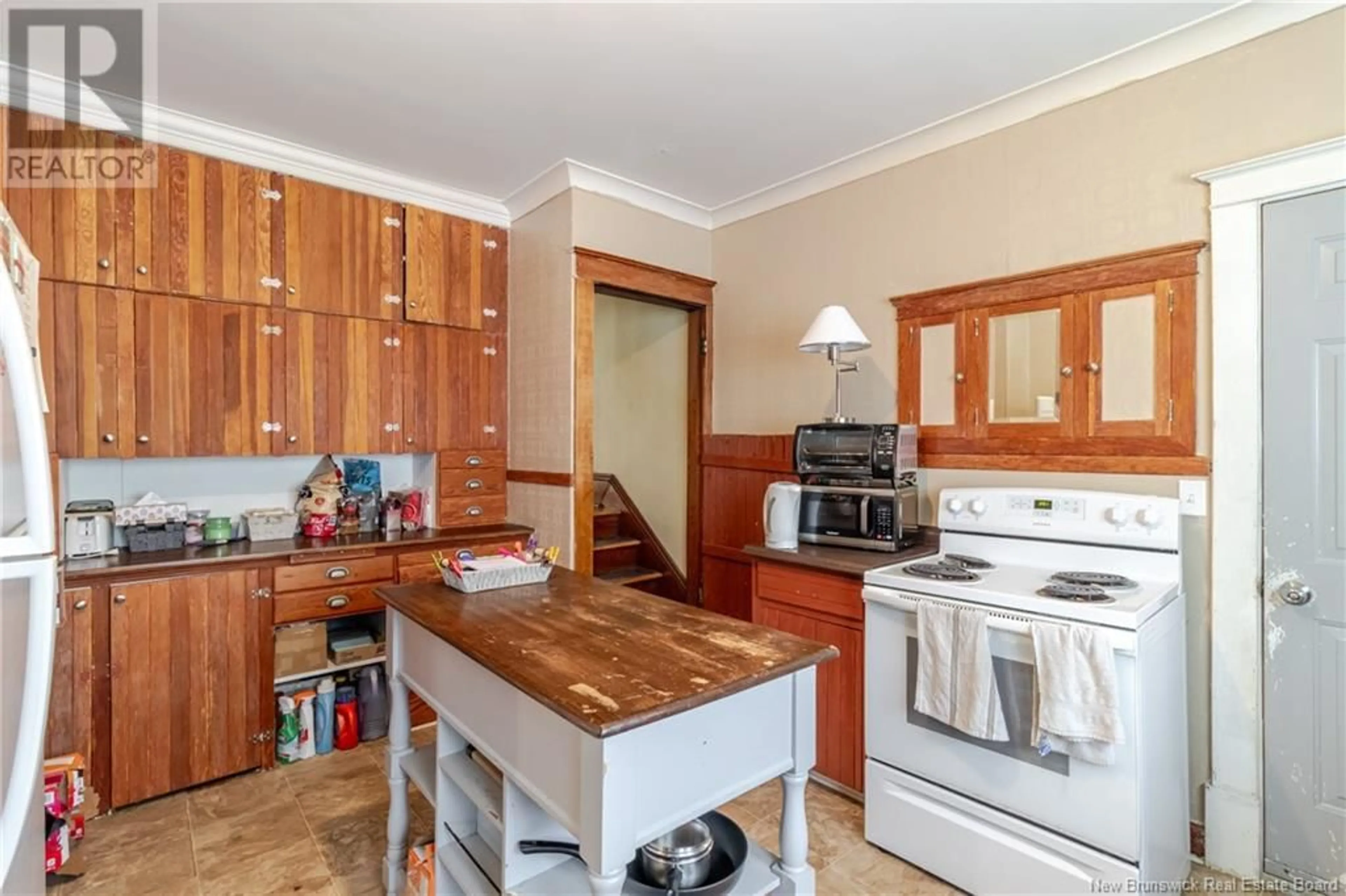 Standard kitchen, unknown for 61 SAUNDERS ROAD, McAdam New Brunswick E6J1L4