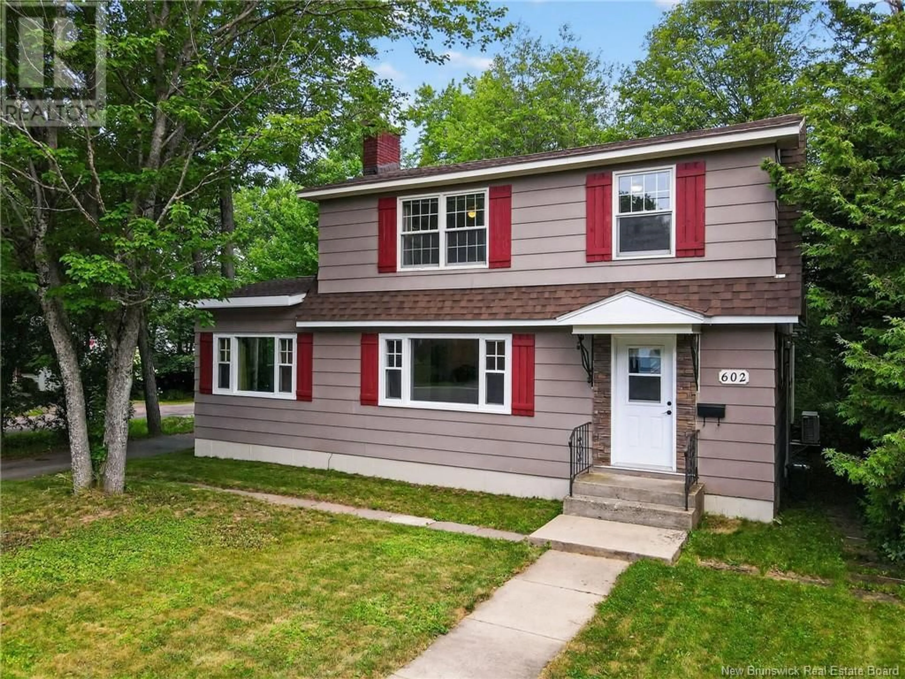 Home with vinyl exterior material, street for 602 BLYTHWOOD AVENUE, Riverview New Brunswick E1B2H5