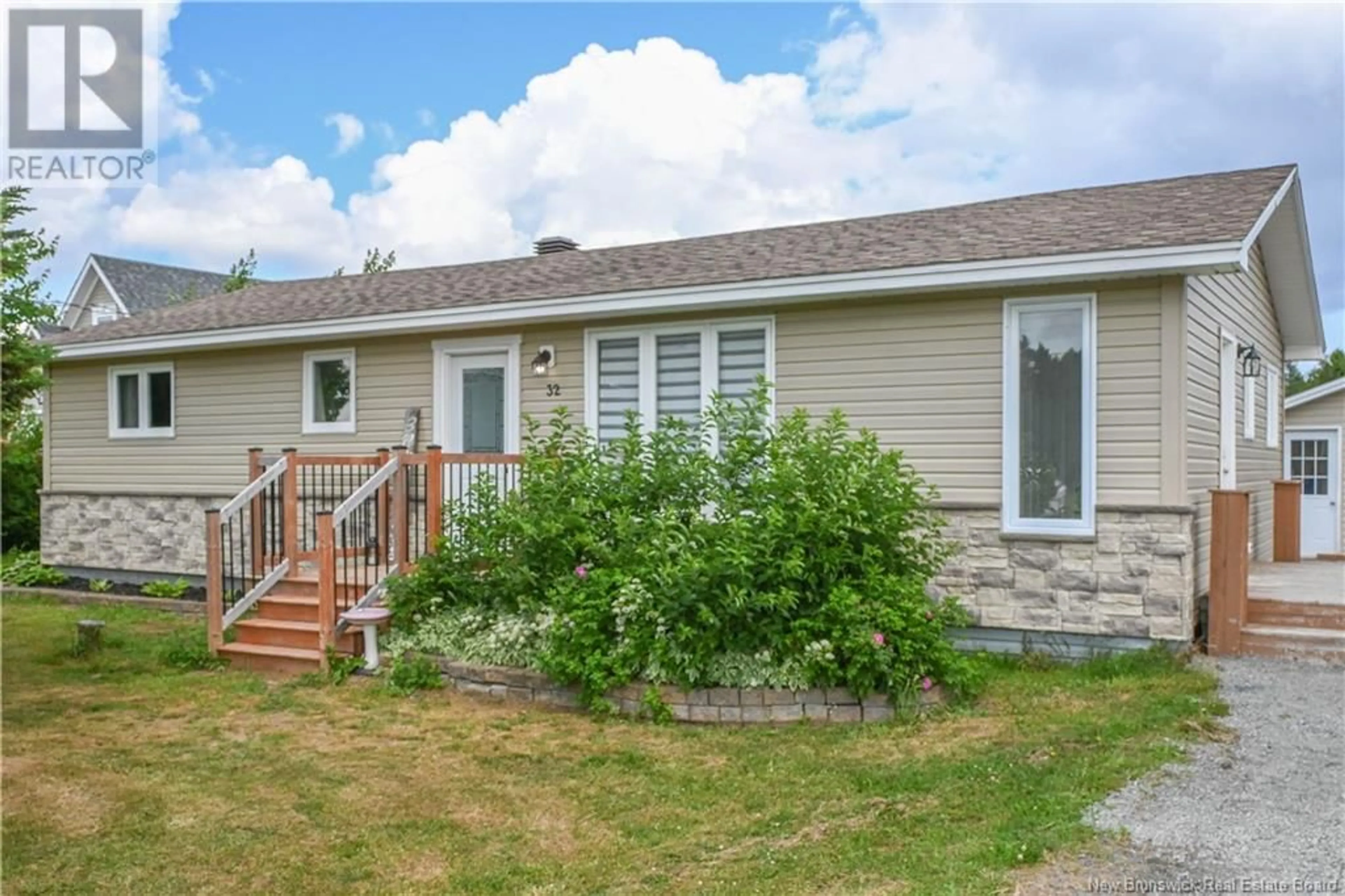 Home with vinyl exterior material, unknown for 32 MCLAUGHLIN ROAD, Pointe-à-Bouleau New Brunswick E1X2G4