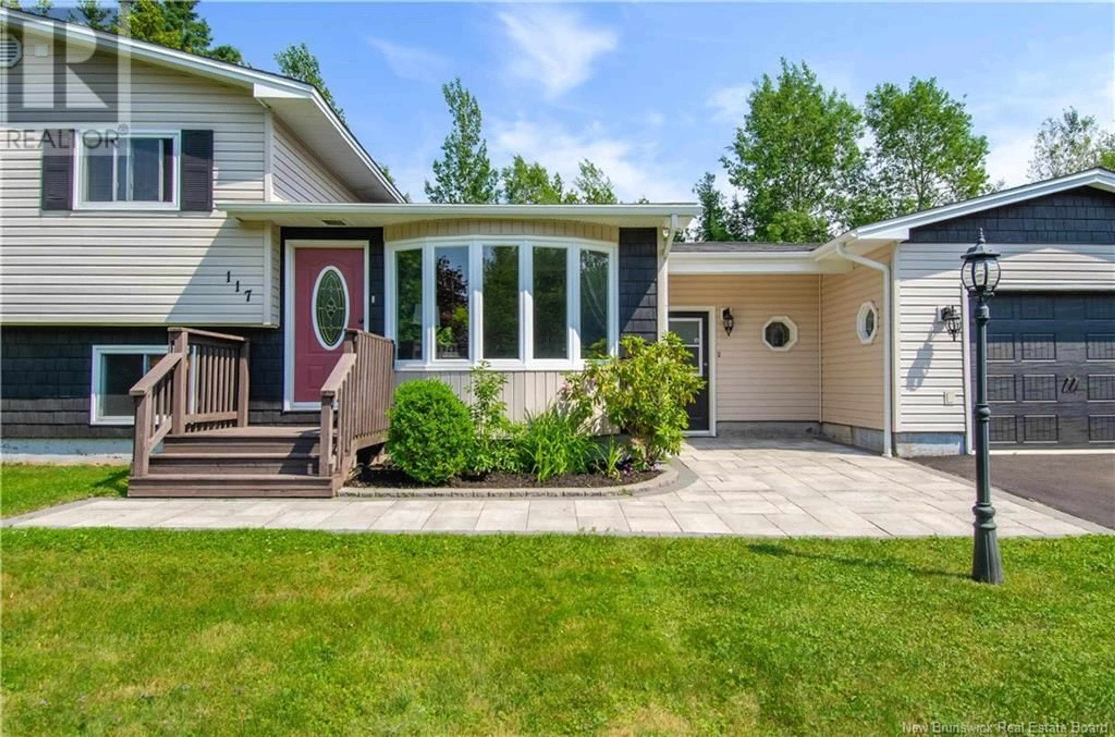 Home with vinyl exterior material, street for 117 LAKE ROAD, Quispamsis New Brunswick E2E4P7
