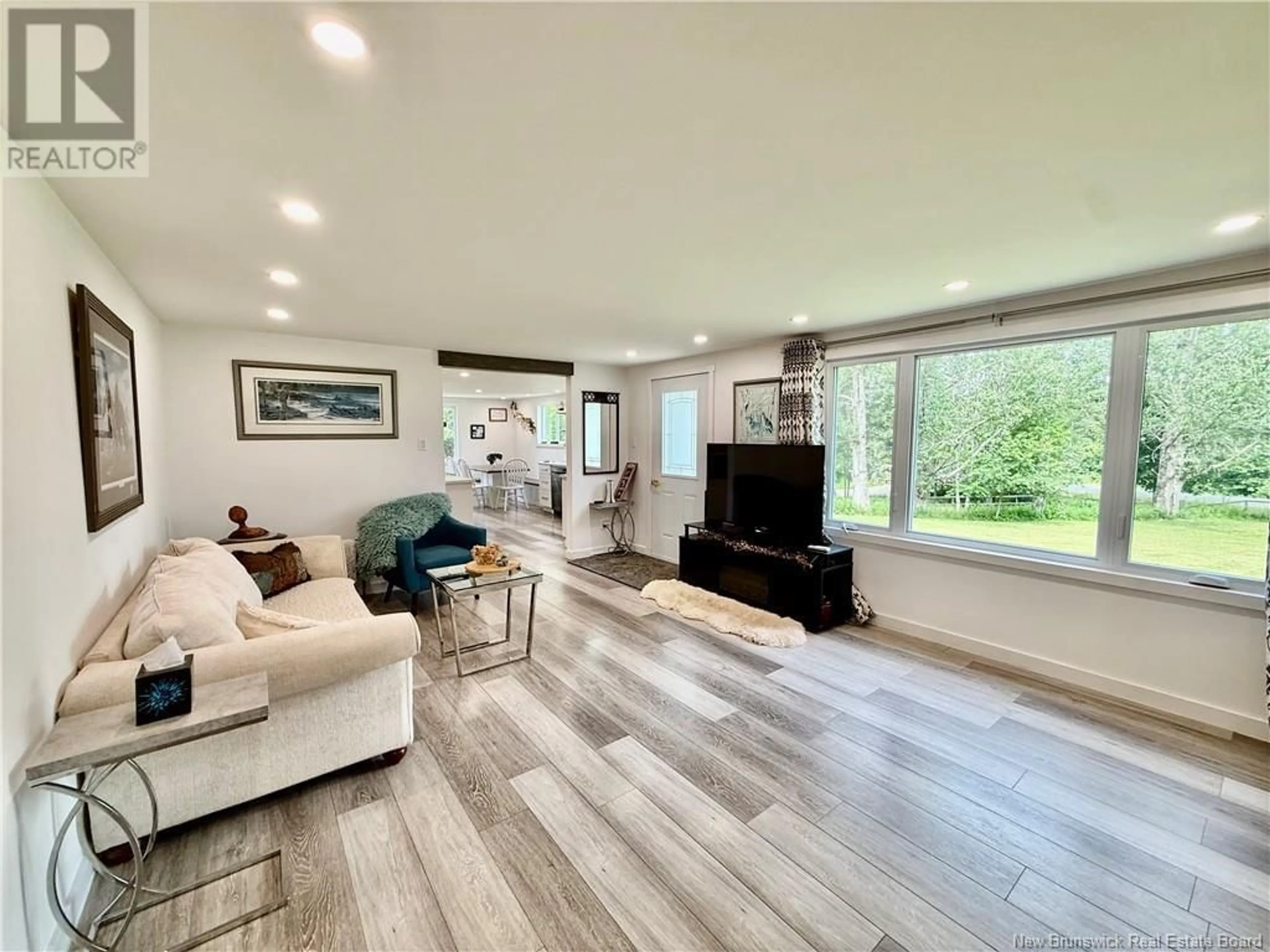 Living room with furniture, unknown for 1195 ROUTE 770, St George New Brunswick E5C1E2