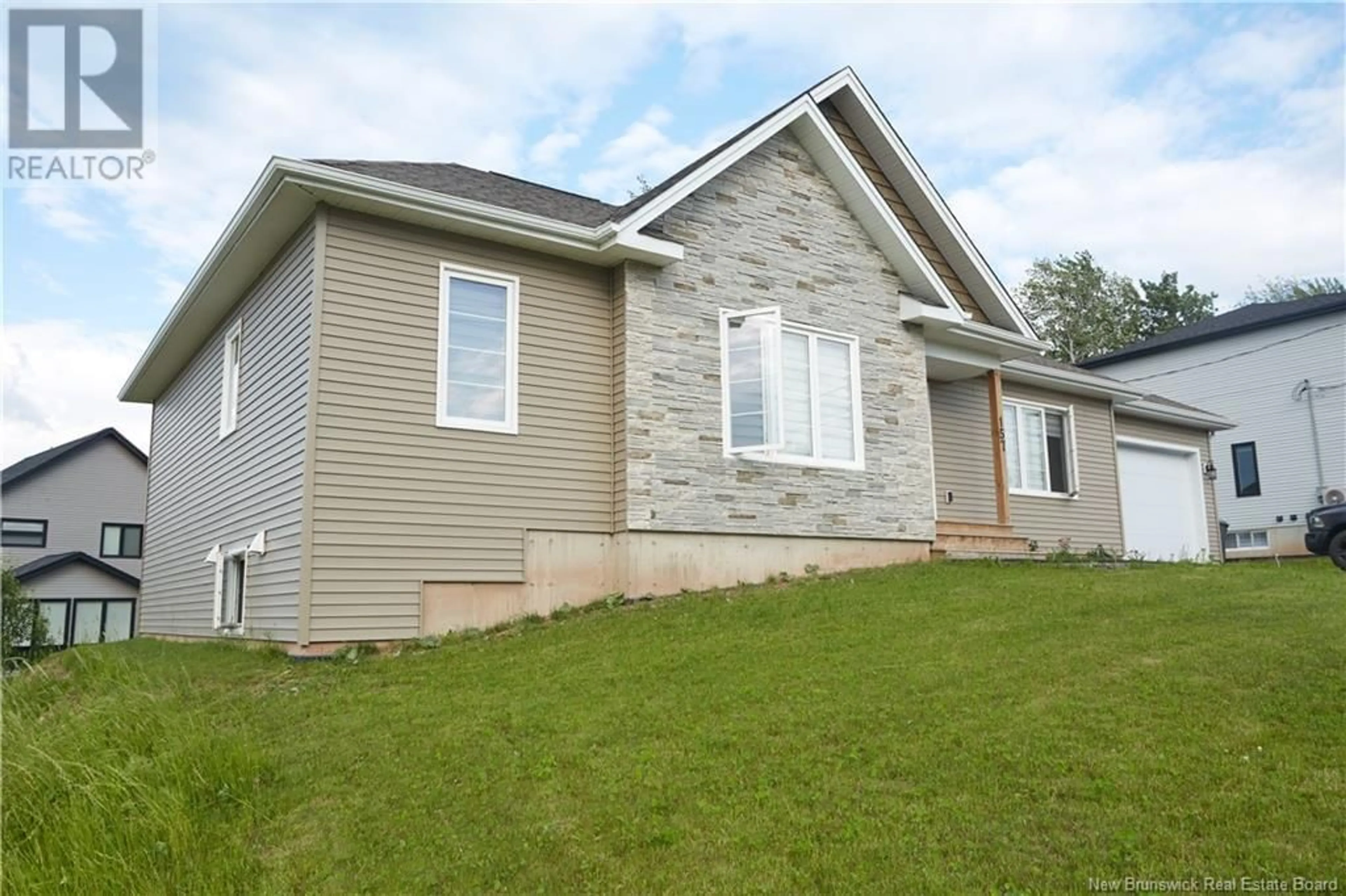 Home with vinyl exterior material, building for 157 RIPPLEWOOD ROAD, Moncton New Brunswick E1A6T4