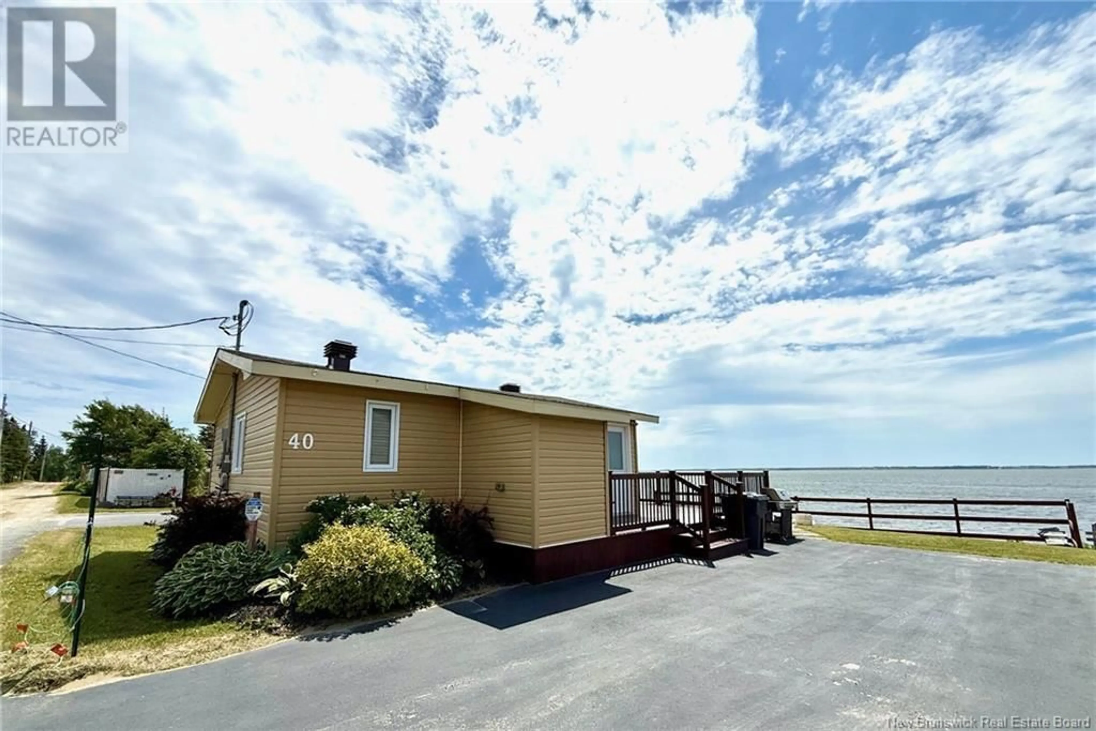 Patio, water/lake/river/ocean view for 40 ALLÉE DES CARIBOU, Chiasson Office New Brunswick E8S3E9