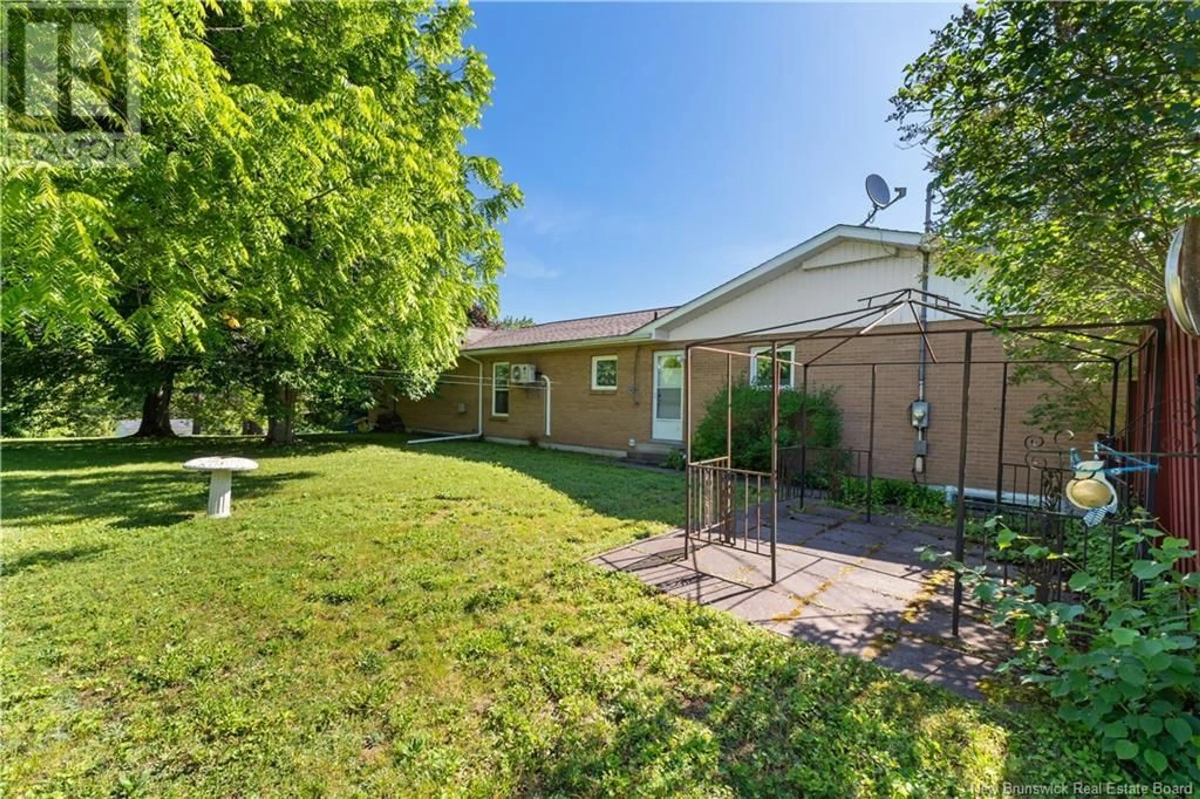A pic from outside/outdoor area/front of a property/back of a property/a pic from drone, unknown for 15 SUNSHINE GARDENS AVENUE, Sussex New Brunswick E4E2E3