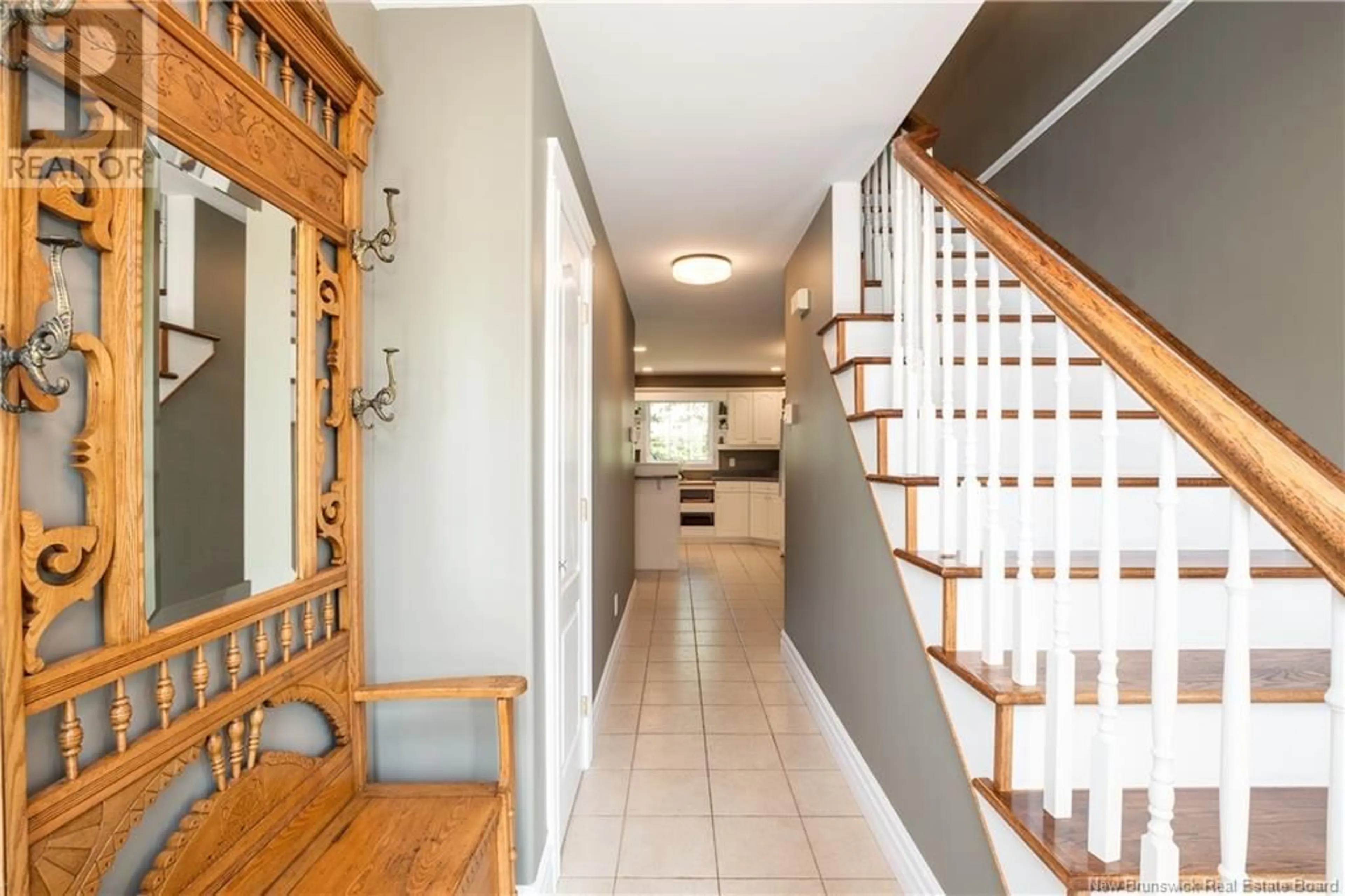 Indoor entryway for 917 MUIRFIELD, Moncton New Brunswick E1G3T9