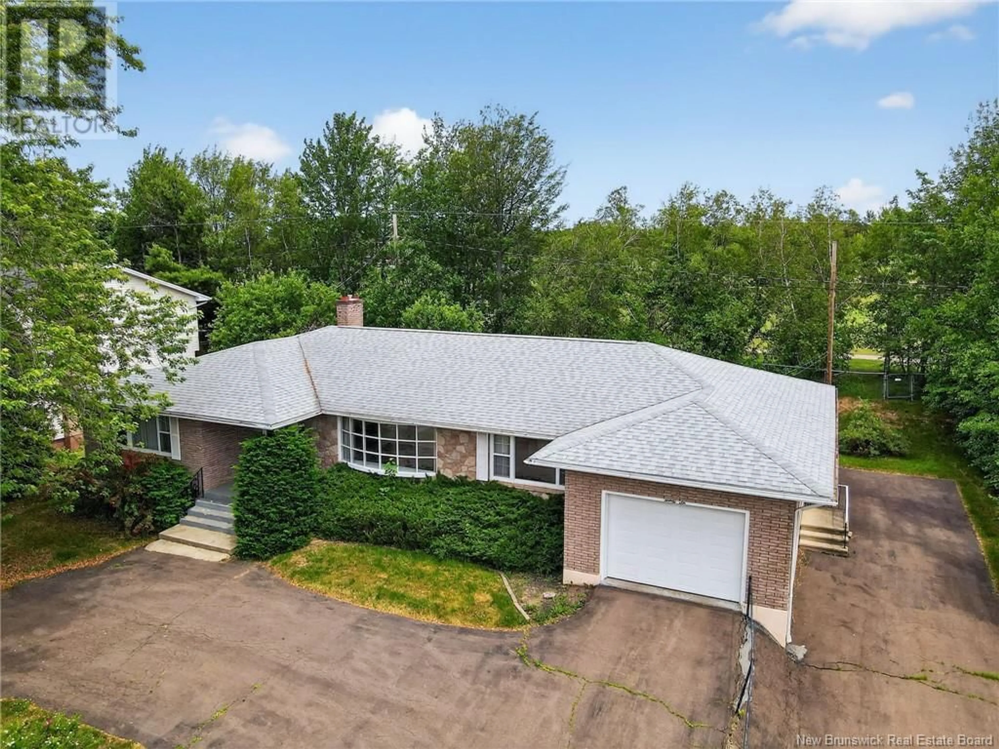 A pic from outside/outdoor area/front of a property/back of a property/a pic from drone, unknown for 26 FAIRWAY BOULEVARD, Riverview New Brunswick E1B1S8