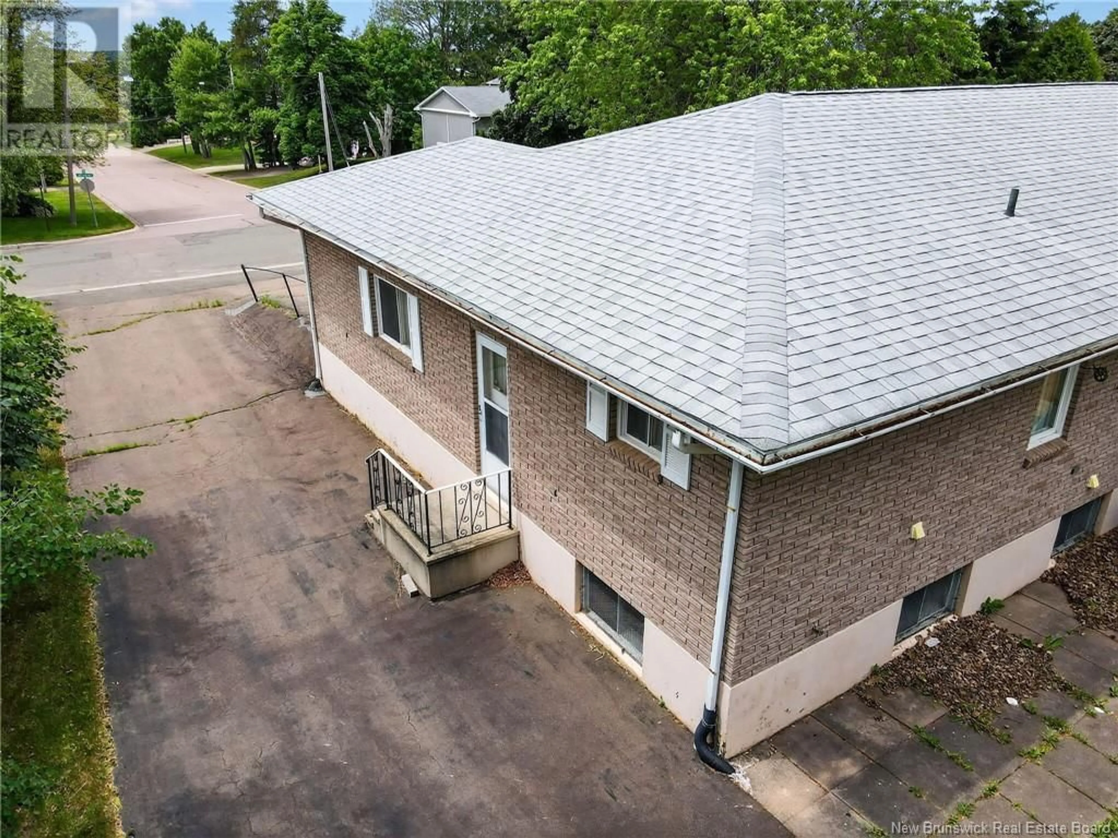 A pic from outside/outdoor area/front of a property/back of a property/a pic from drone, building for 26 FAIRWAY BOULEVARD, Riverview New Brunswick E1B1S8