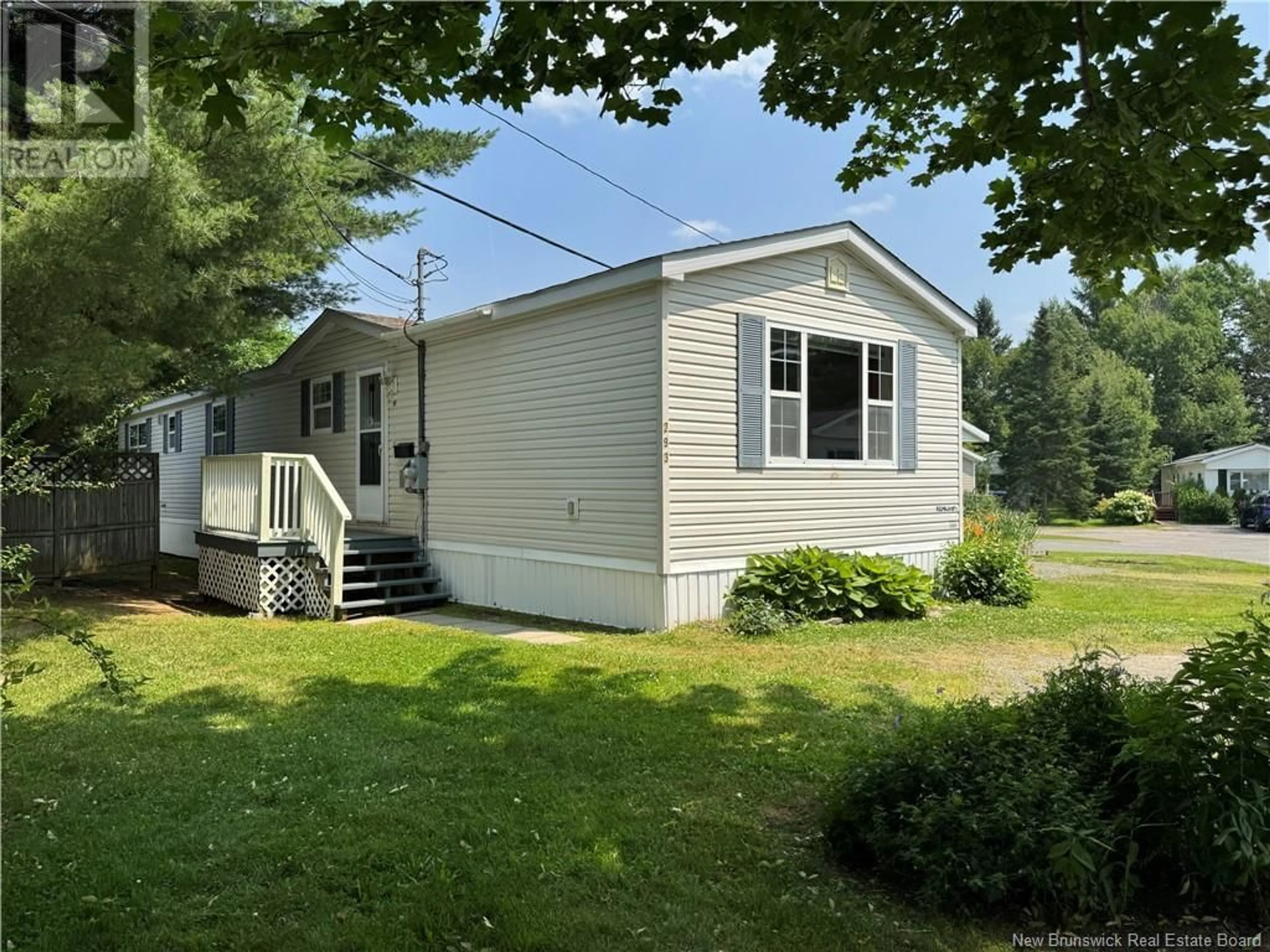 Home with vinyl exterior material, unknown for 293 MAGNOLIA LANE, Fredericton New Brunswick E3B7P5