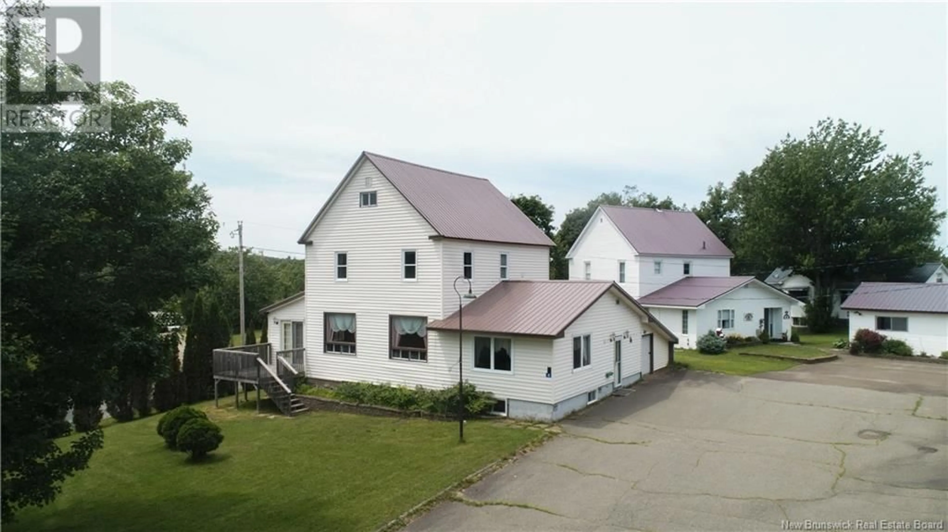 A pic from outside/outdoor area/front of a property/back of a property/a pic from drone, building for 4 CEDAR STREET, McAdam New Brunswick E6J1V6