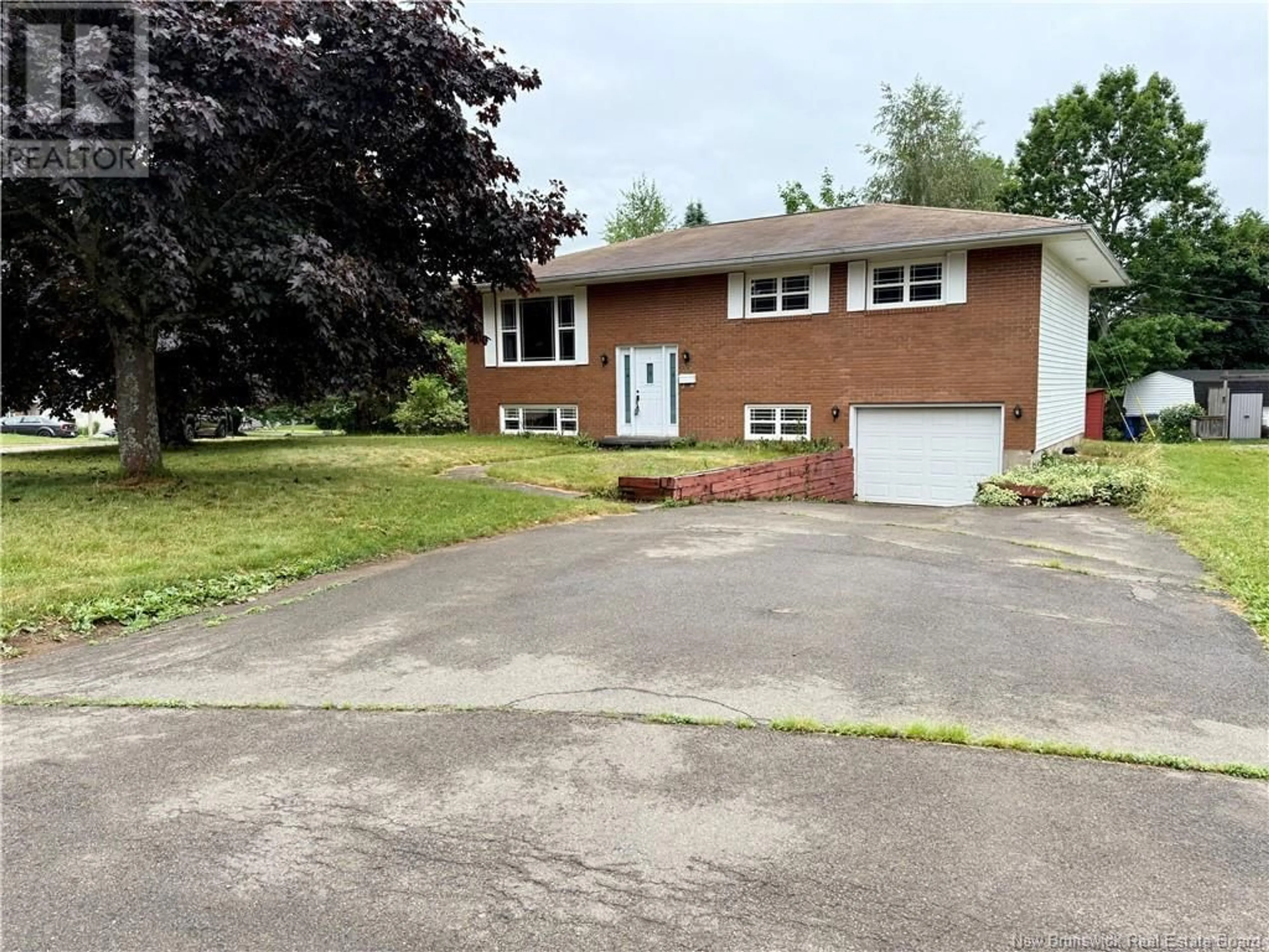 Unknown for 35 LYDIA STREET, Dieppe New Brunswick E1A4W3