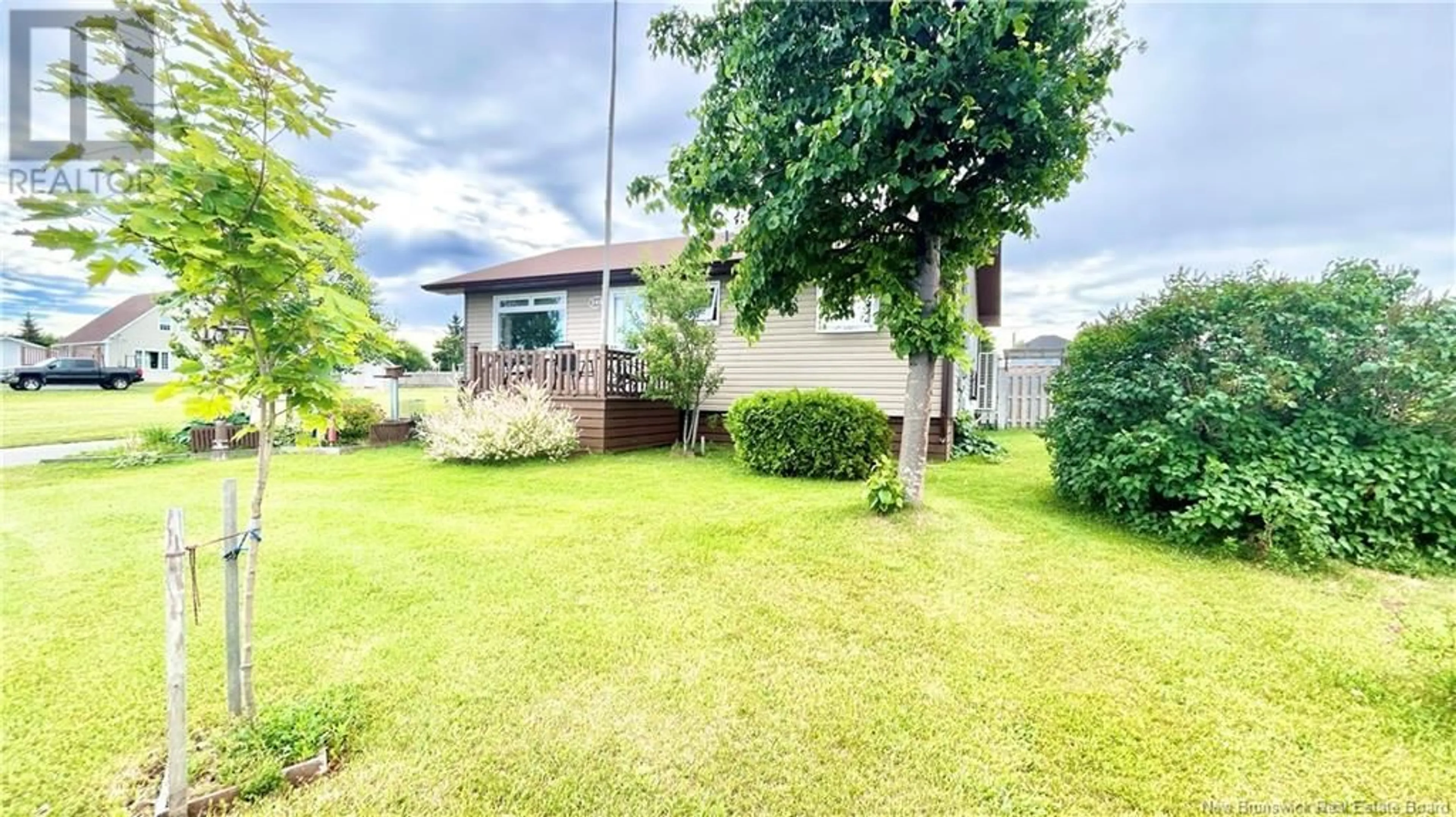 A pic from outside/outdoor area/front of a property/back of a property/a pic from drone, street for 340 DE L'ILE STREET, Caraquet New Brunswick E1W1B5
