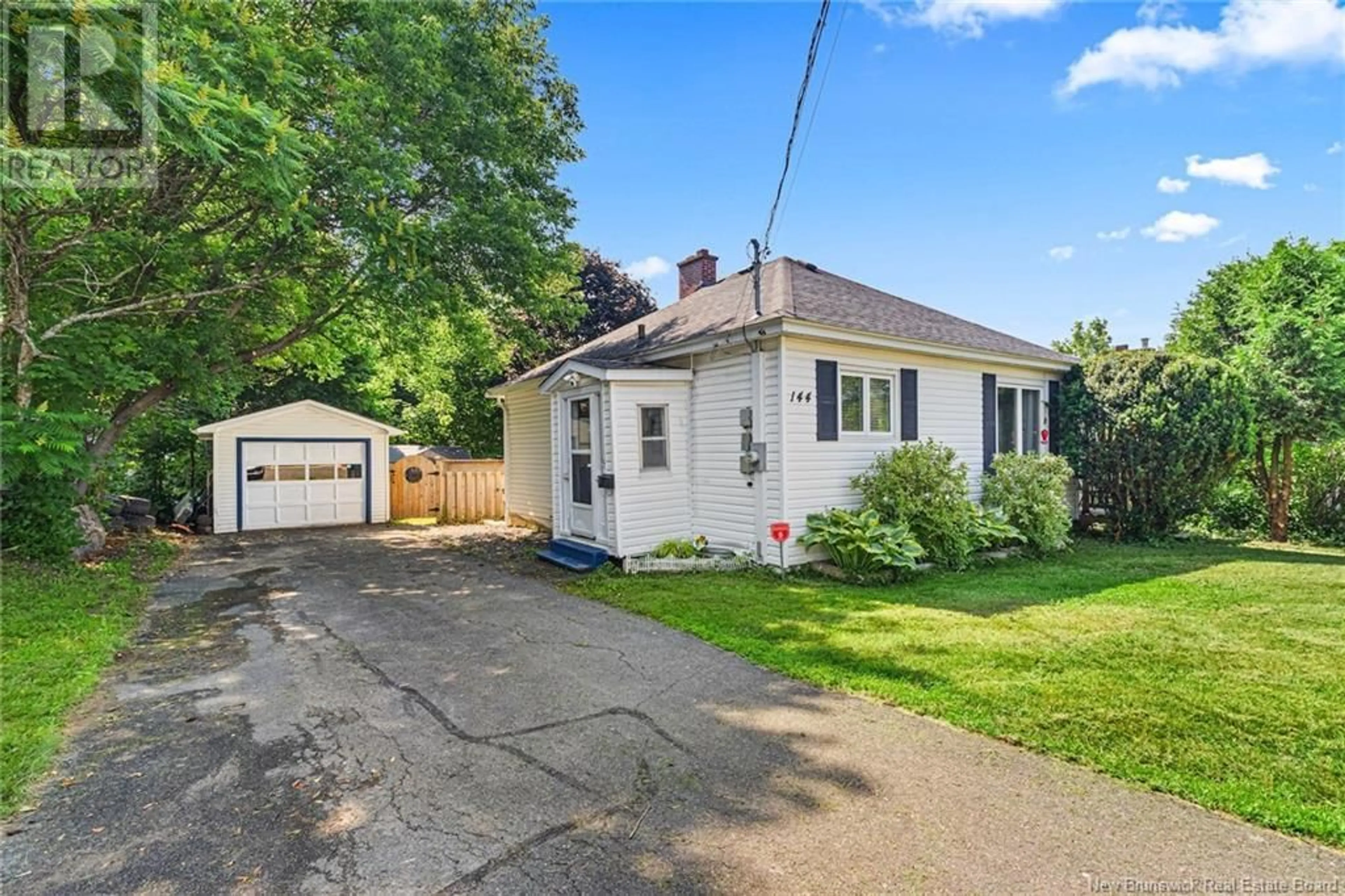 A pic from outside/outdoor area/front of a property/back of a property/a pic from drone, street for 144 FRIEL STREET, Fredericton New Brunswick E3A2P4