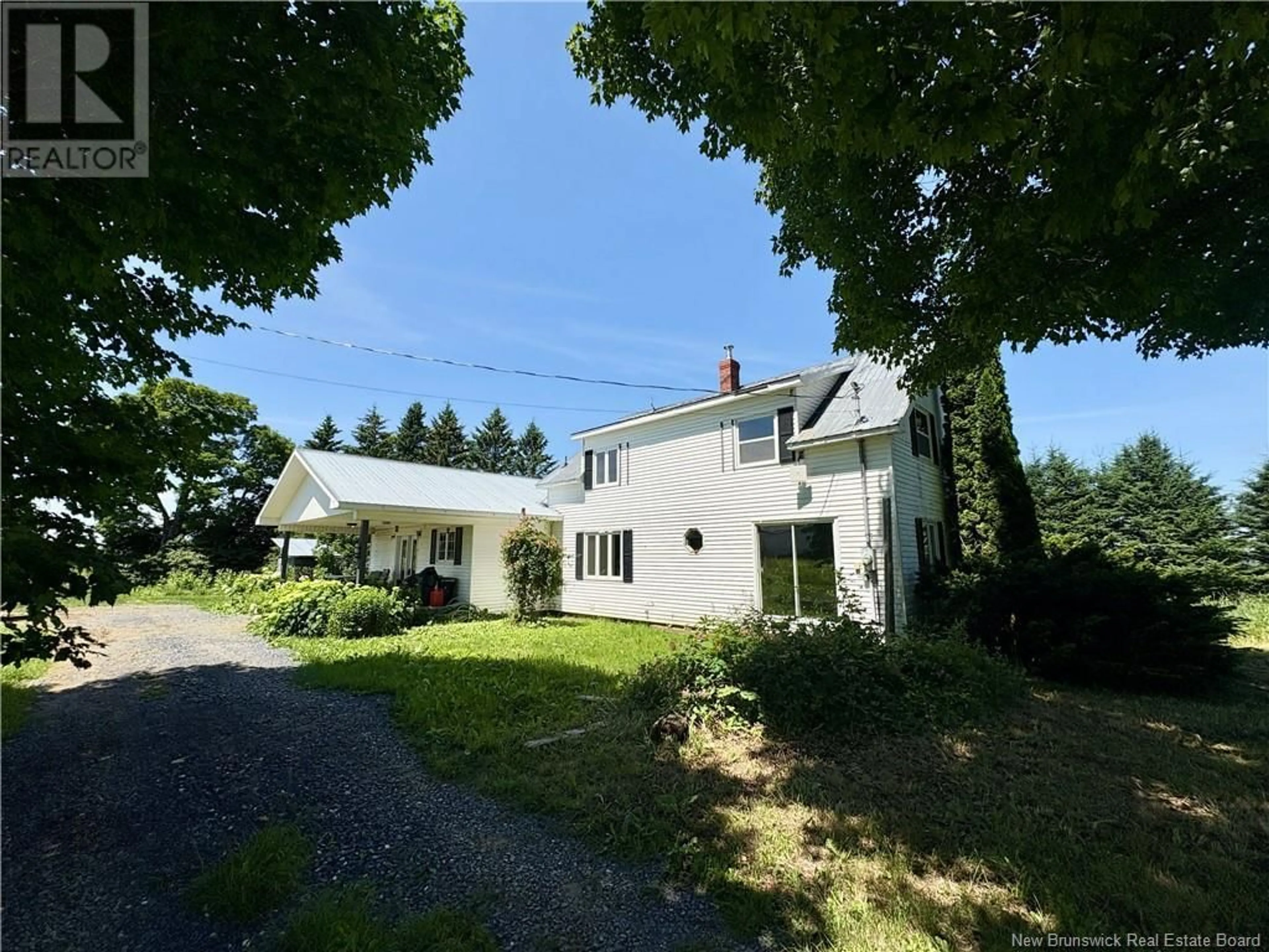 A pic from outside/outdoor area/front of a property/back of a property/a pic from drone, street for 1365 560 ROUTE, Jacksontown New Brunswick E7M3L9