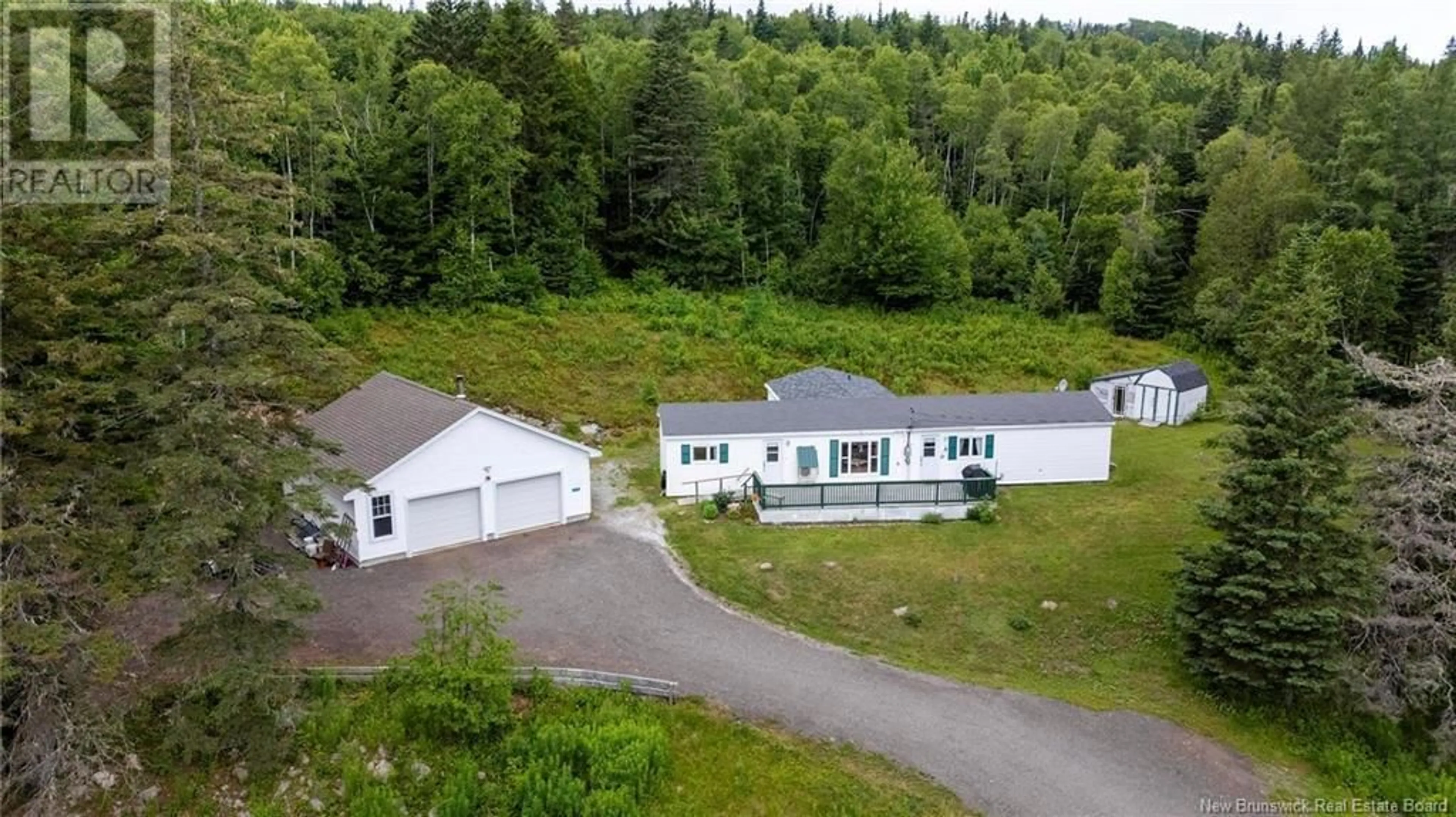 A pic from outside/outdoor area/front of a property/back of a property/a pic from drone, building for 1171 ROUTE 860, Smithtown New Brunswick E5N4A2