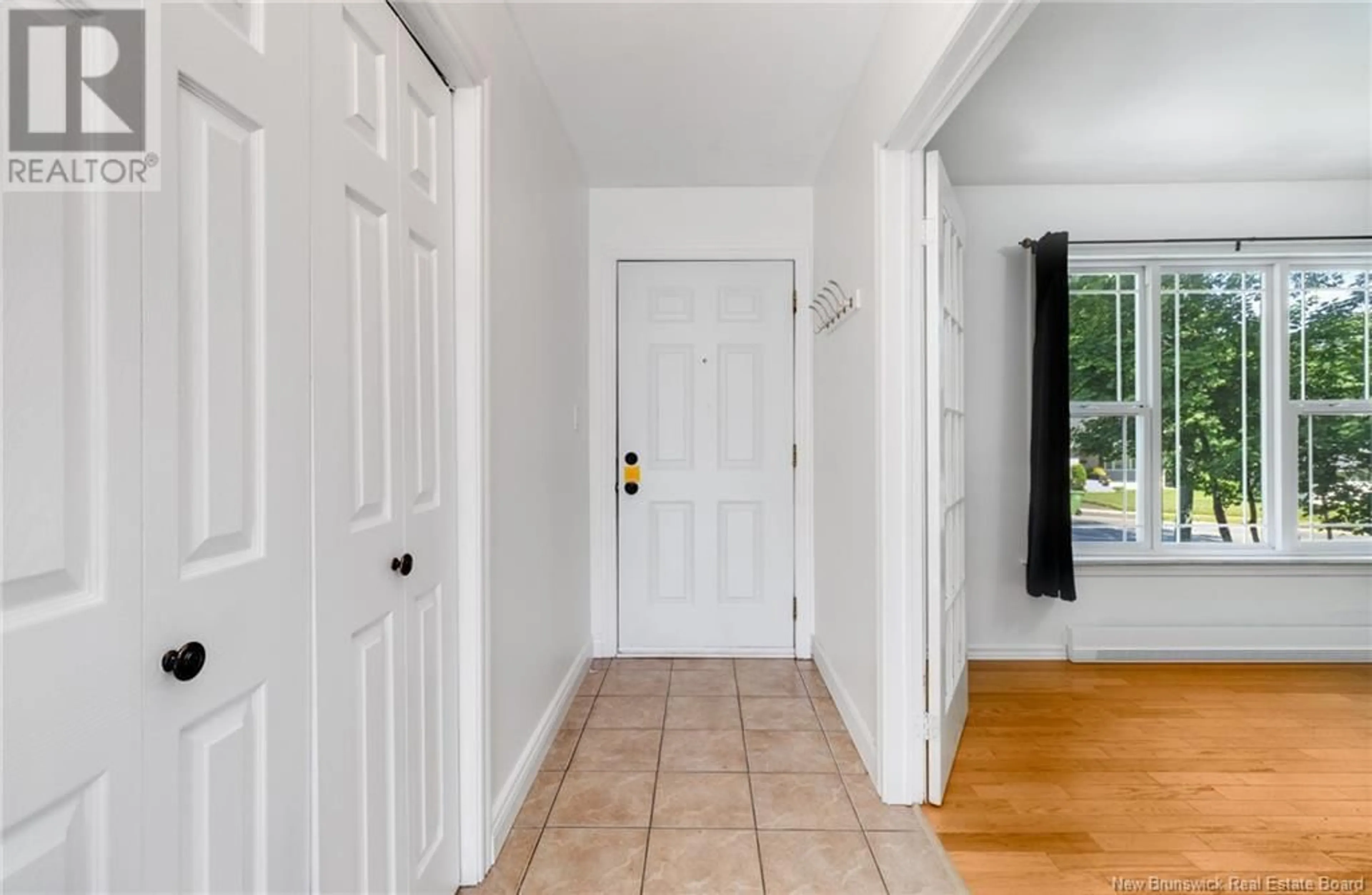 Indoor entryway for 816 YORK STREET, Fredericton New Brunswick E3B3R8