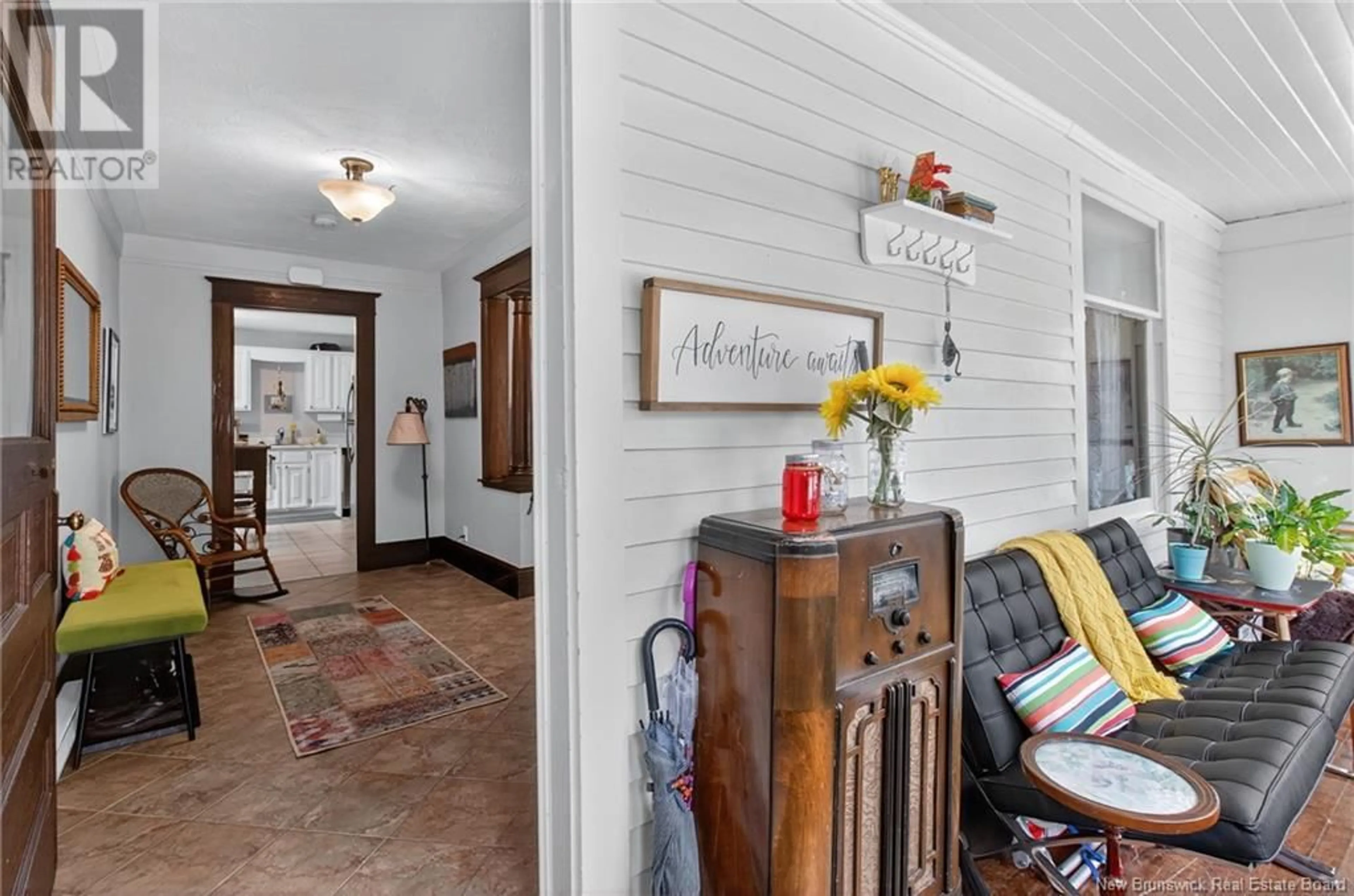 Indoor entryway for 270-272 DOMINION, Moncton New Brunswick E1C6H3
