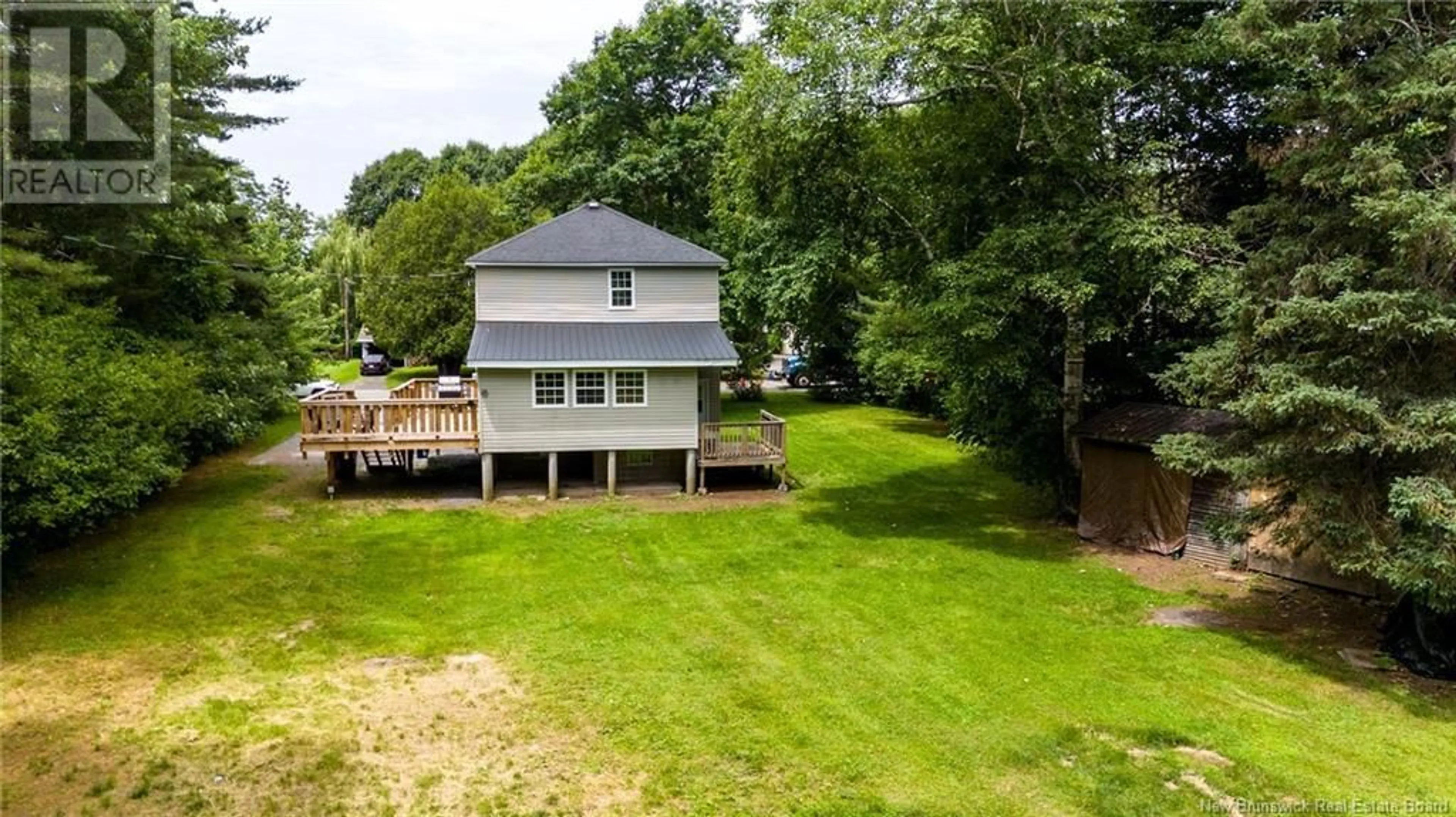 A pic from outside/outdoor area/front of a property/back of a property/a pic from drone, water/lake/river/ocean view for 88 MCMINNIMAN COURT, Fredericton New Brunswick E3A8S5