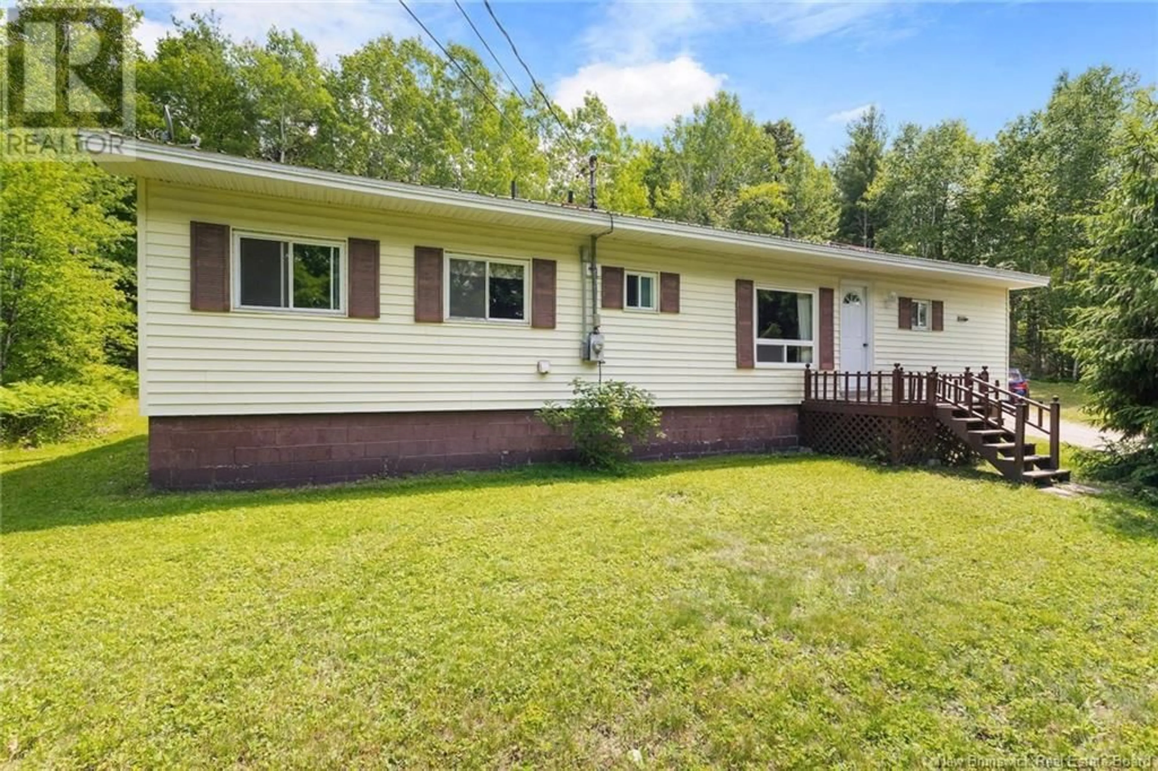 Home with vinyl exterior material, unknown for 43 MILL SETTLEMENT ROAD, Hoyt New Brunswick E5L2G5