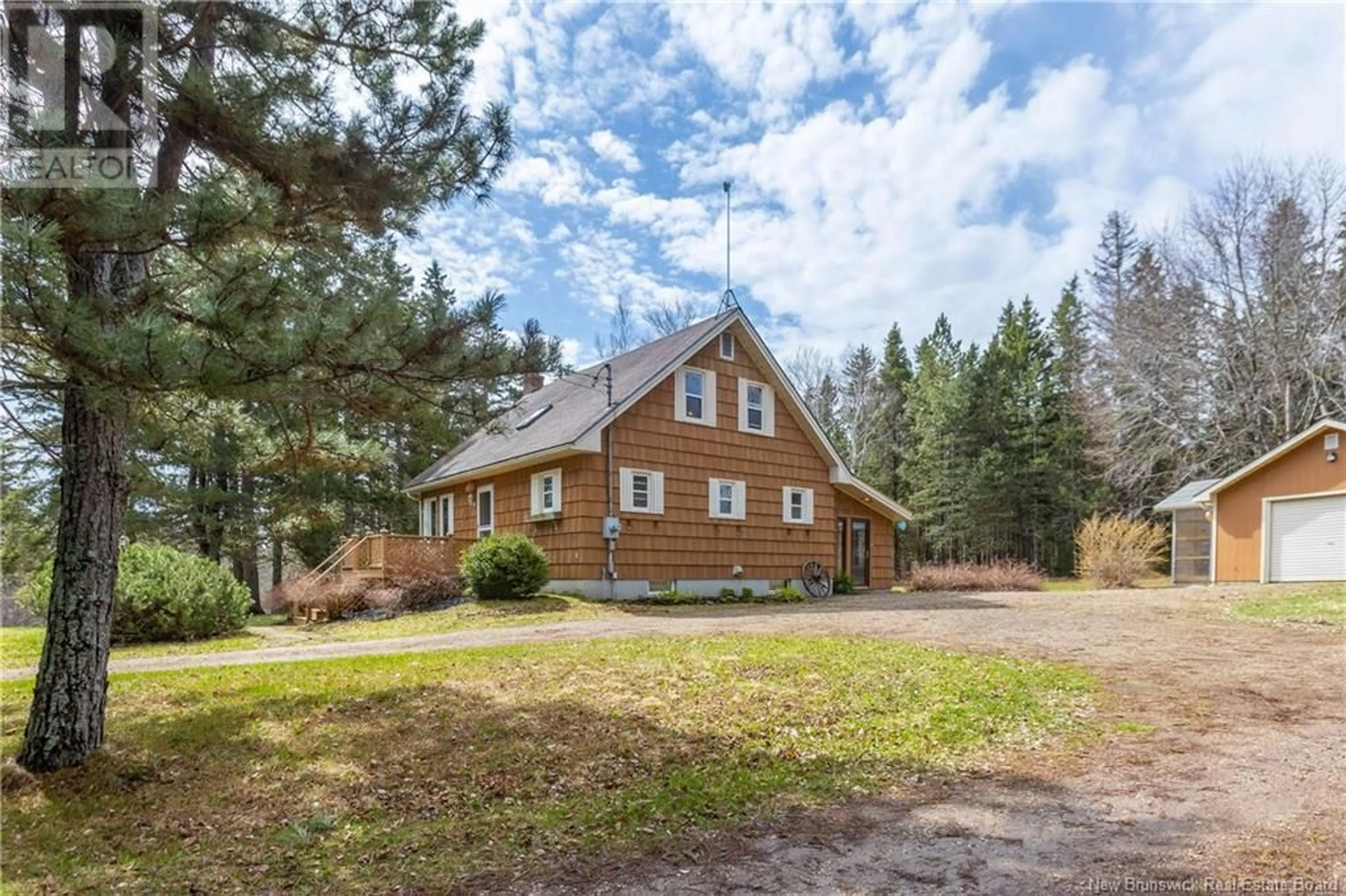 A pic from outside/outdoor area/front of a property/back of a property/a pic from drone, unknown for 925 ROUTE 970, Baie Verte New Brunswick E4M1Z6