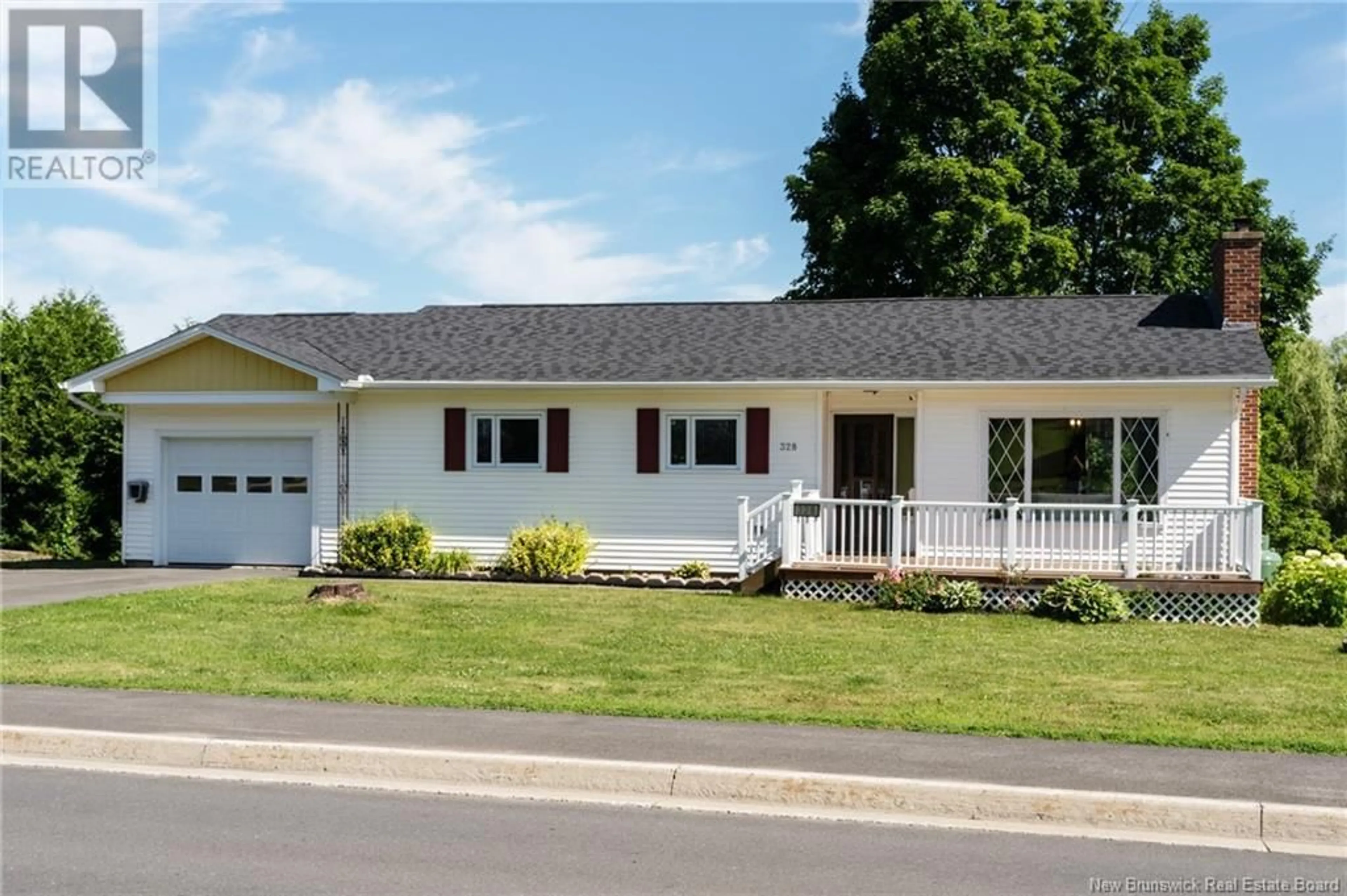 Home with vinyl exterior material, street for 328 MACDONALD AVENUE, Oromocto New Brunswick E2V1A7